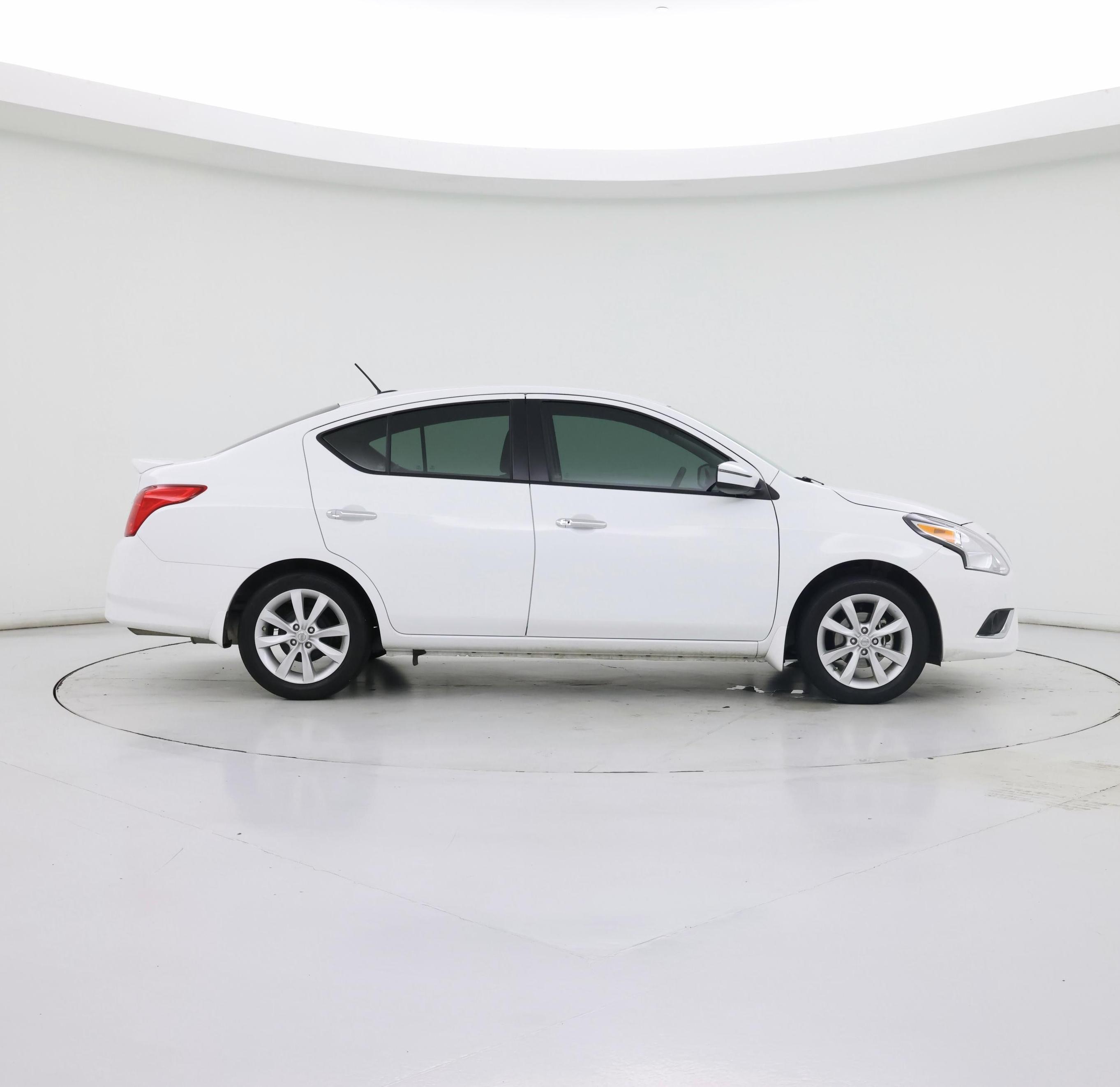 Thumbnail: 2015 Nissan Versa - 7