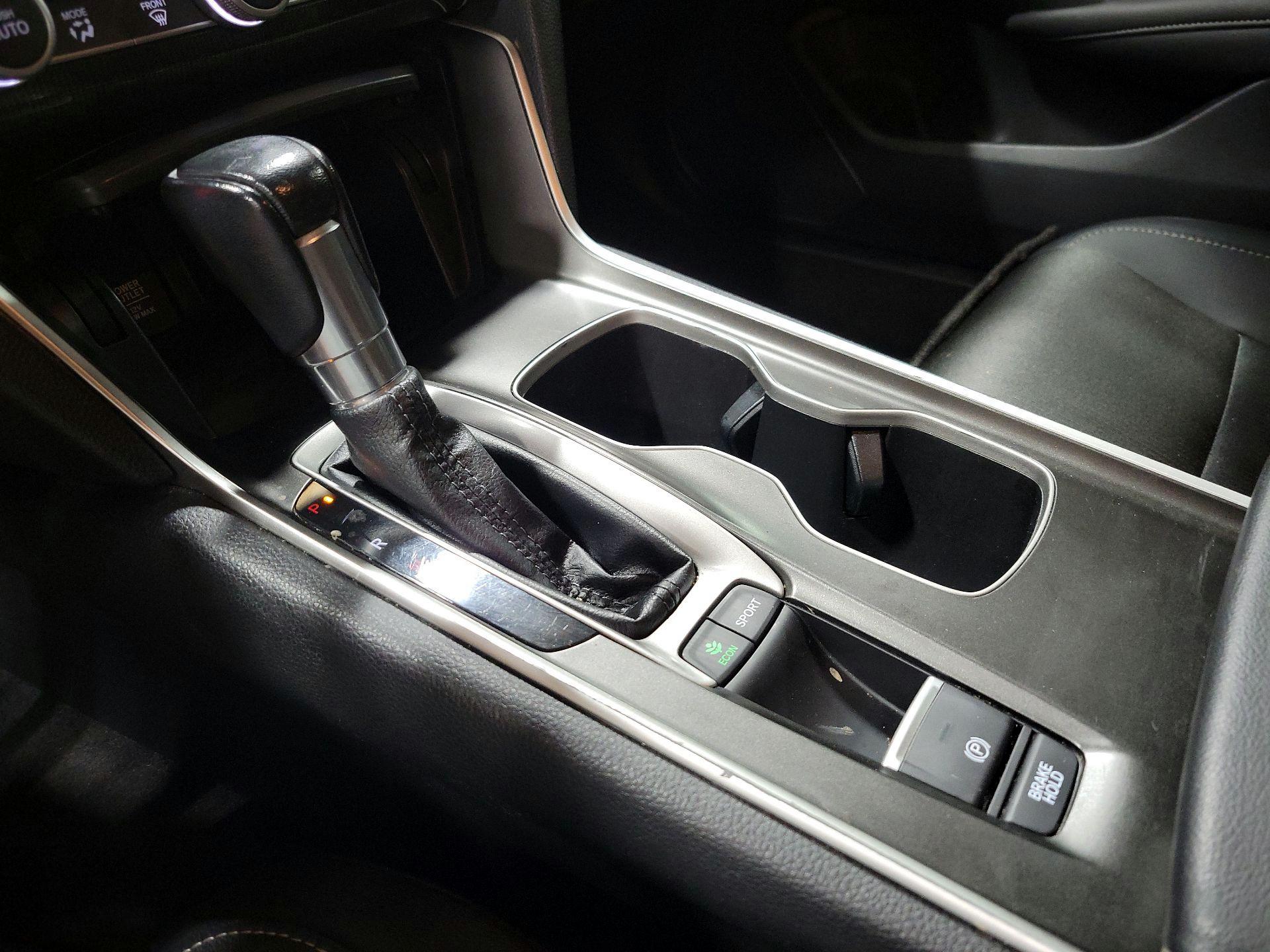 Thumbnail: 2019 Honda Accord - 17