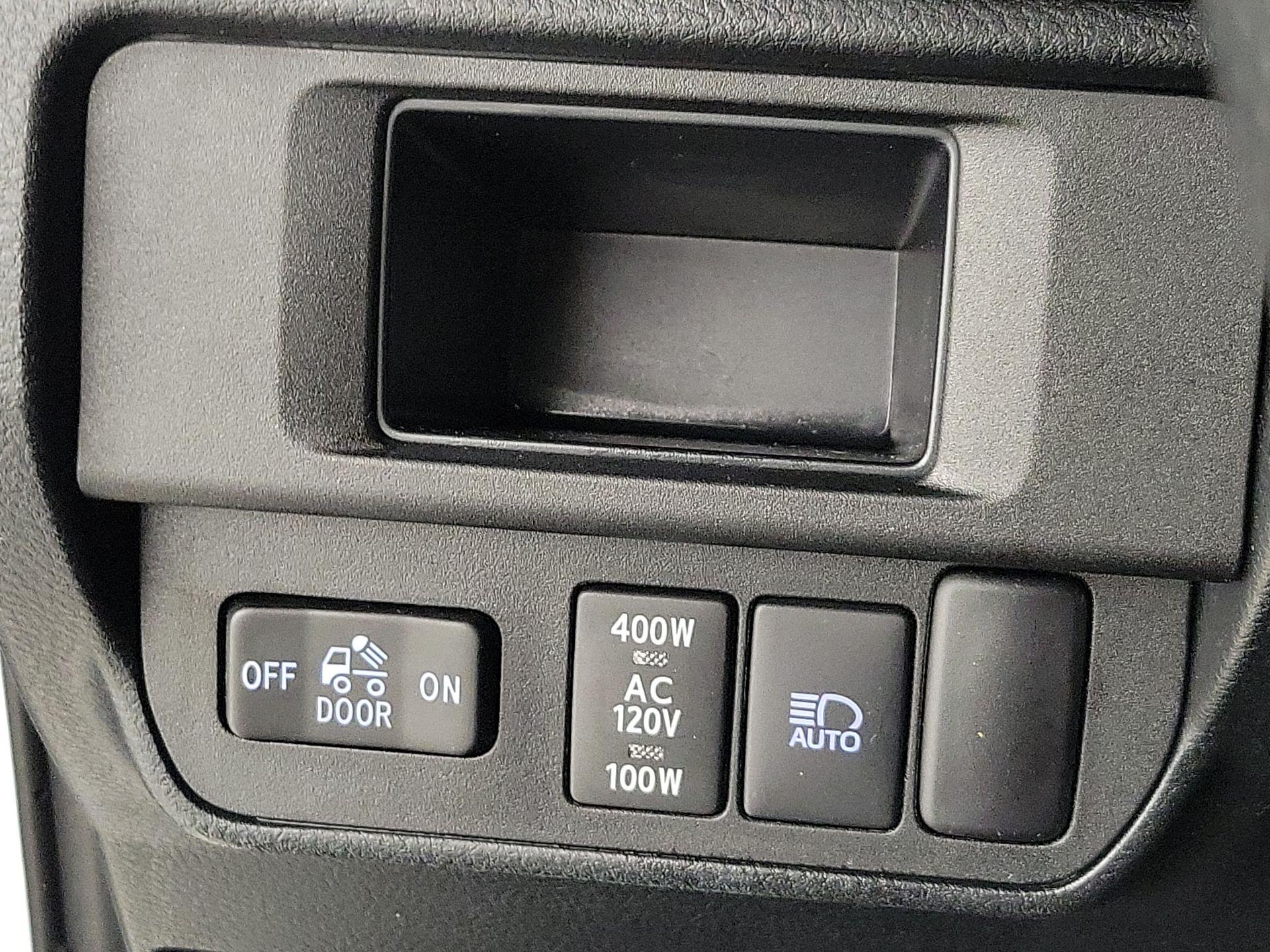Thumbnail: 2019 Toyota Tacoma - 13