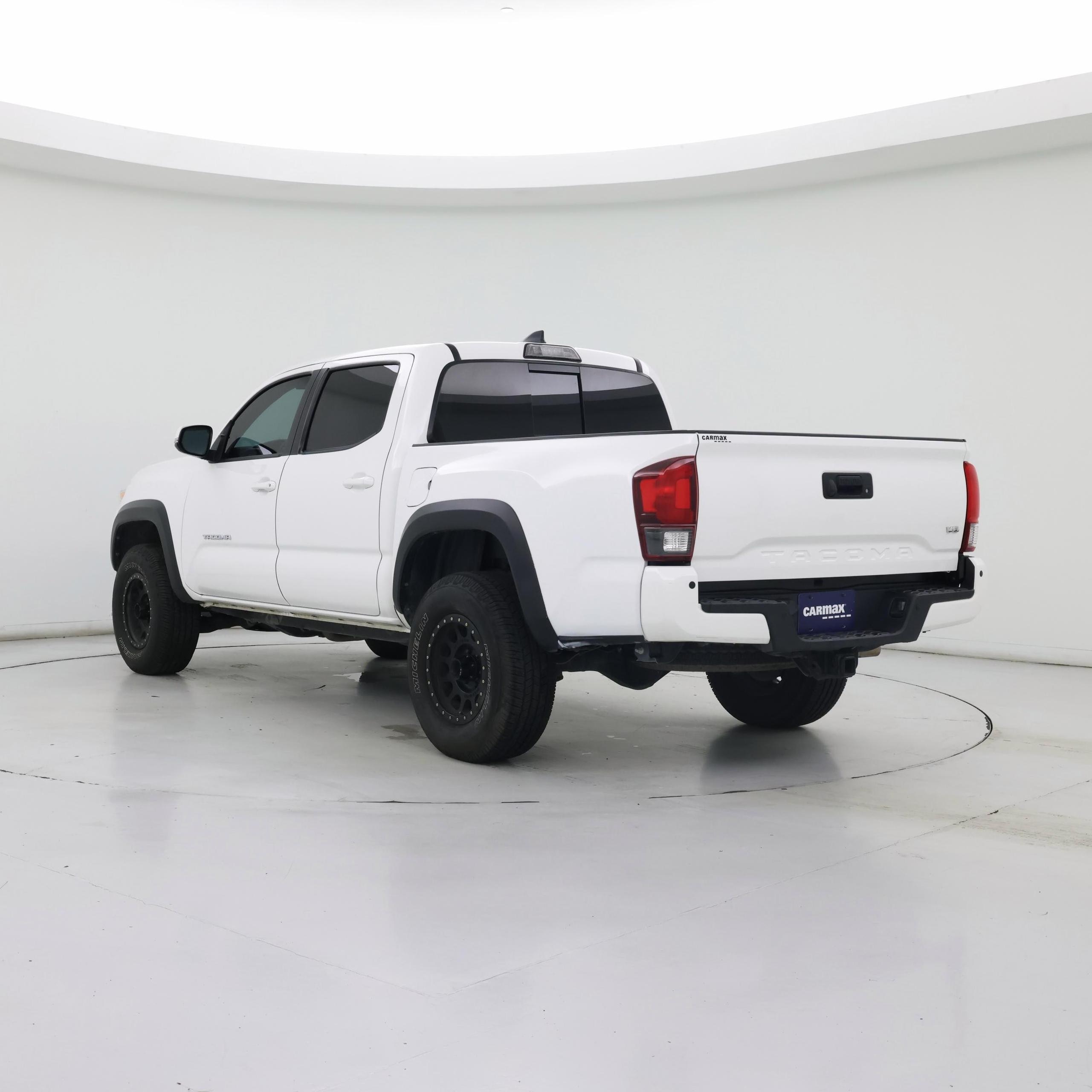 Thumbnail: 2019 Toyota Tacoma - 2