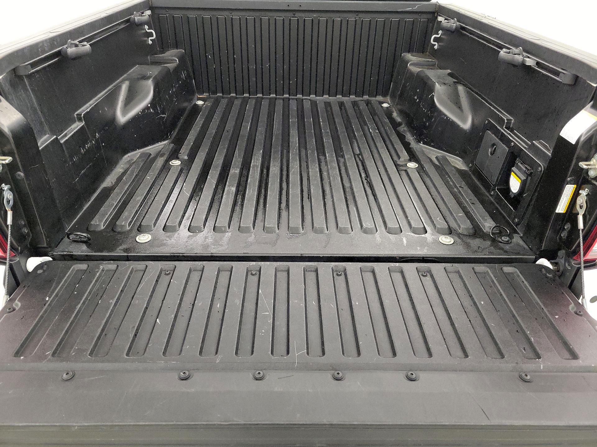 Thumbnail: 2019 Toyota Tacoma - 20