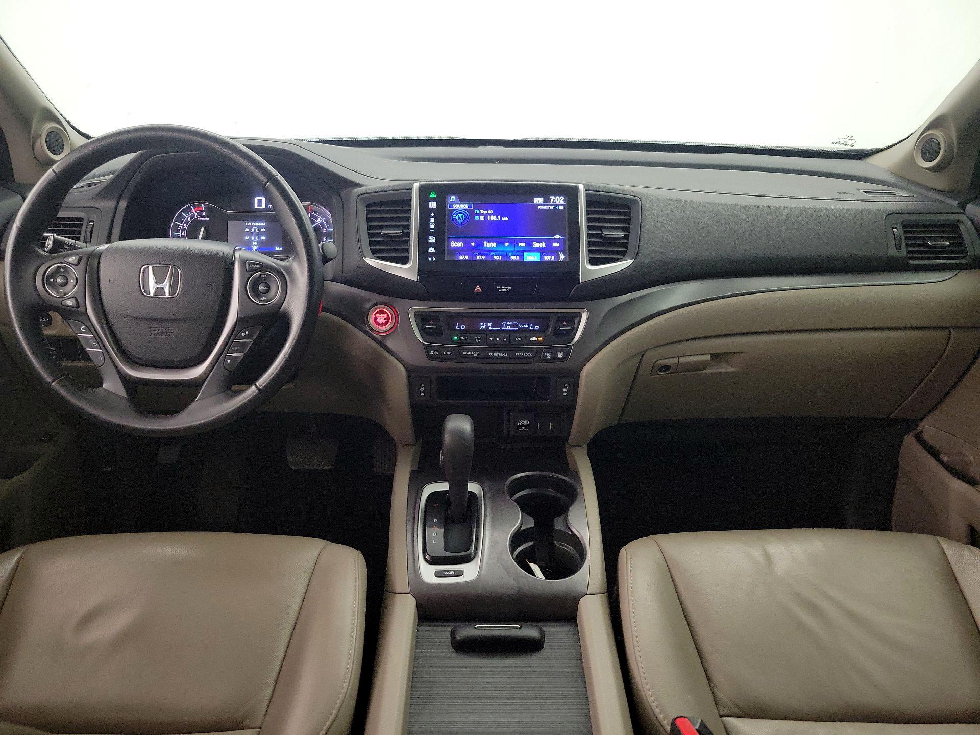 Thumbnail: 2016 Honda Pilot - 9