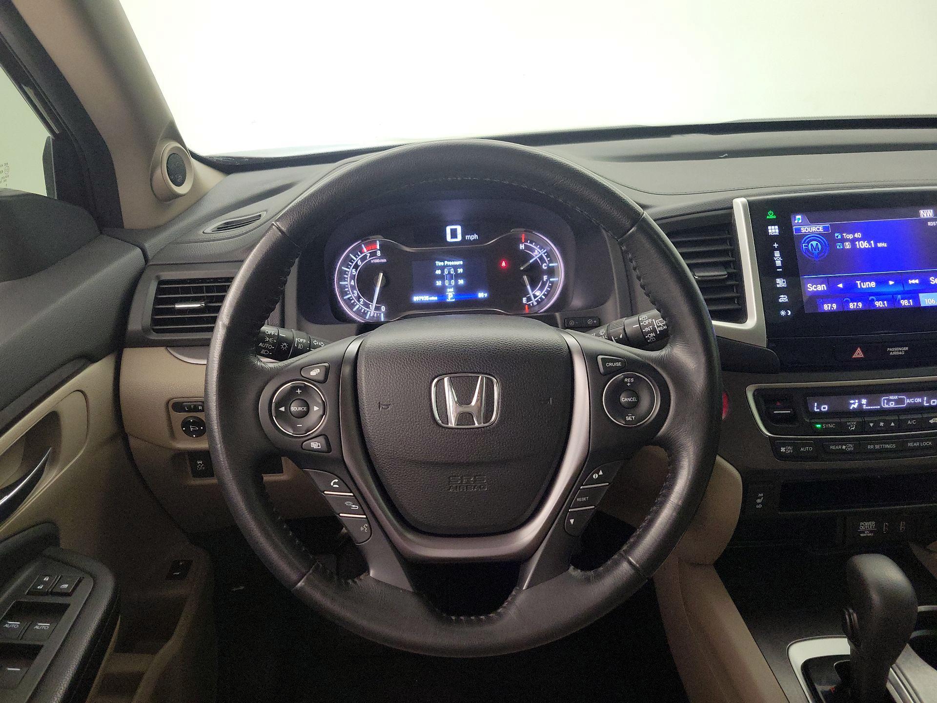 Thumbnail: 2016 Honda Pilot - 10