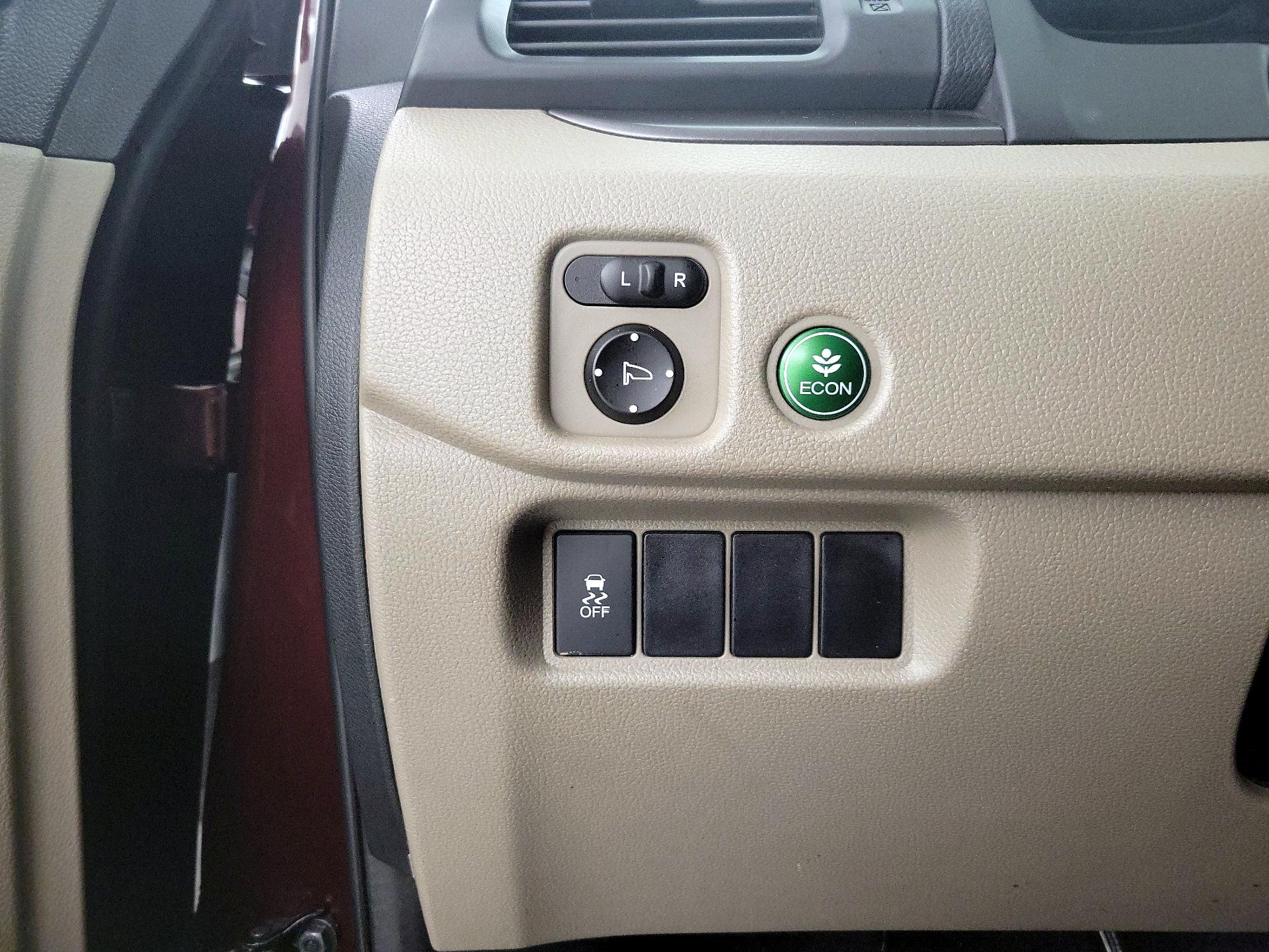 Thumbnail: 2016 Honda Pilot - 13