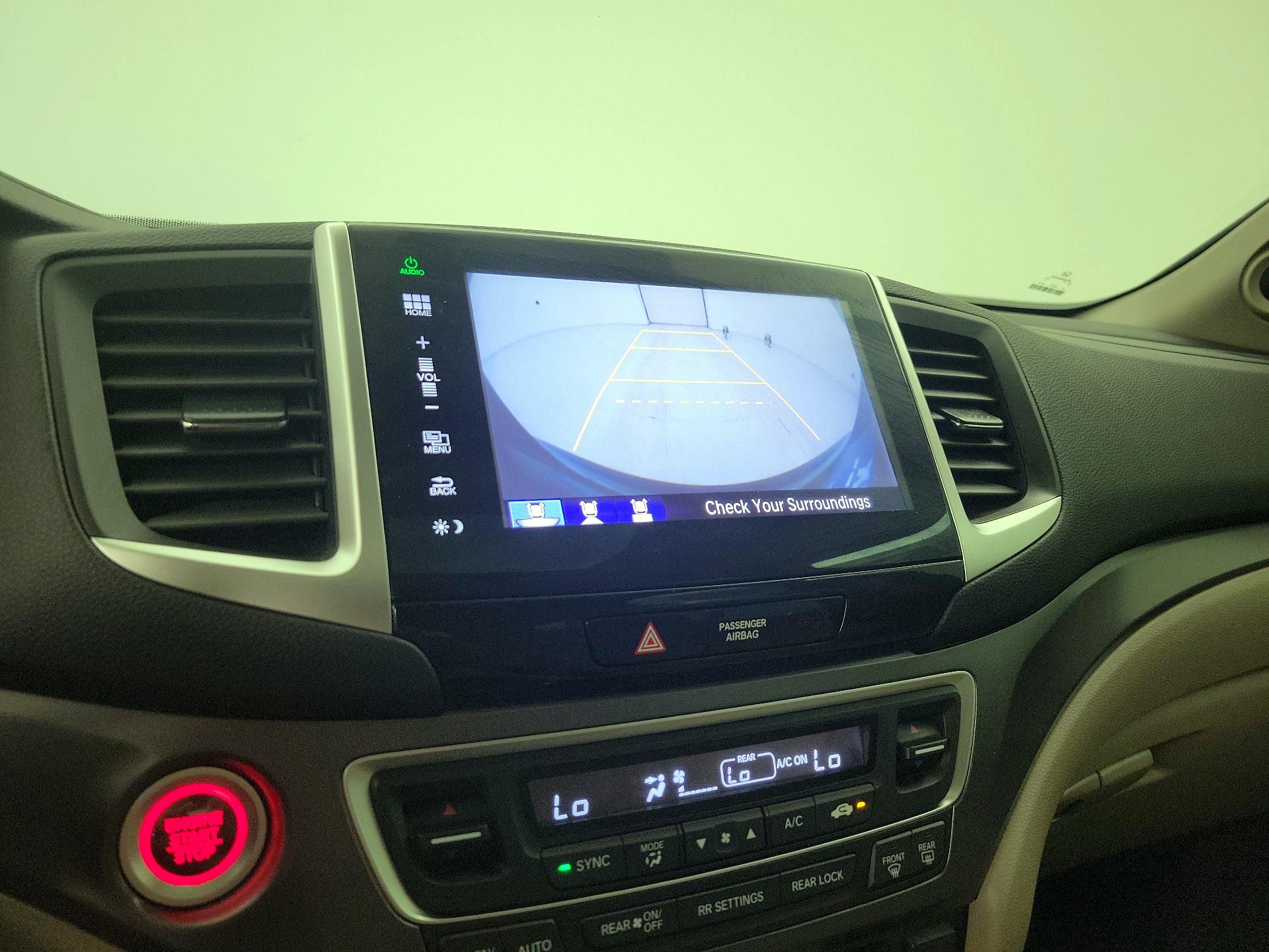 Thumbnail: 2016 Honda Pilot - 14