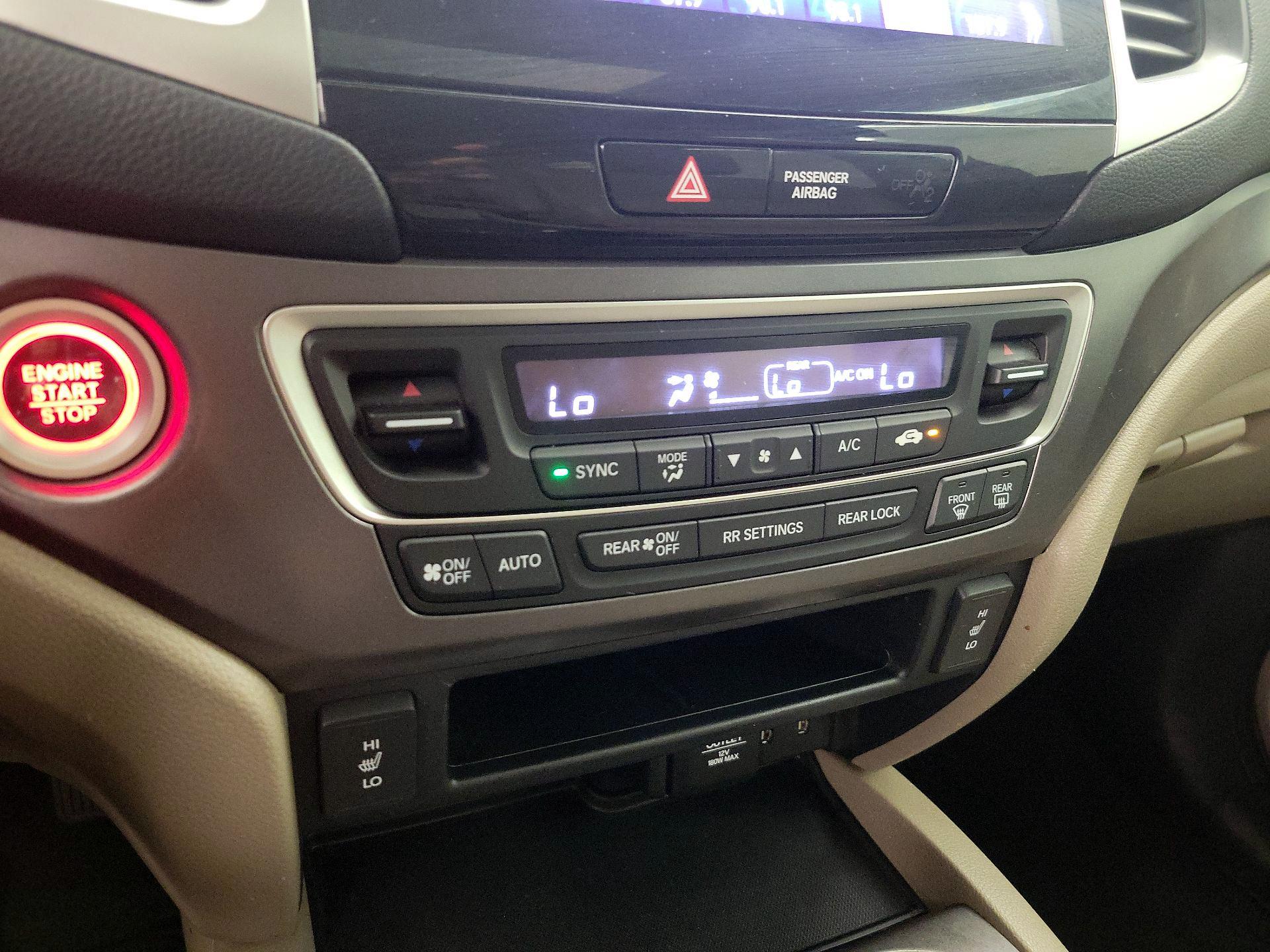 Thumbnail: 2016 Honda Pilot - 16