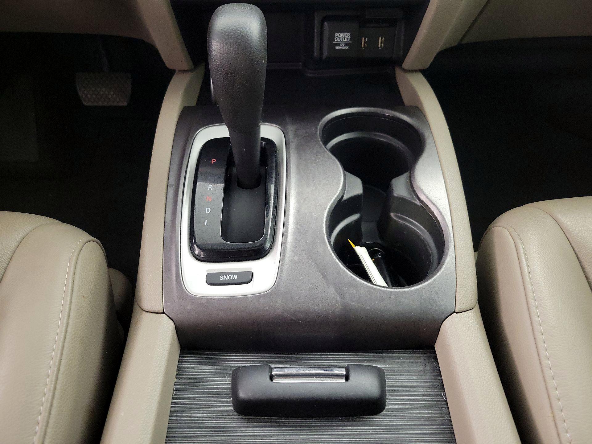 Thumbnail: 2016 Honda Pilot - 17