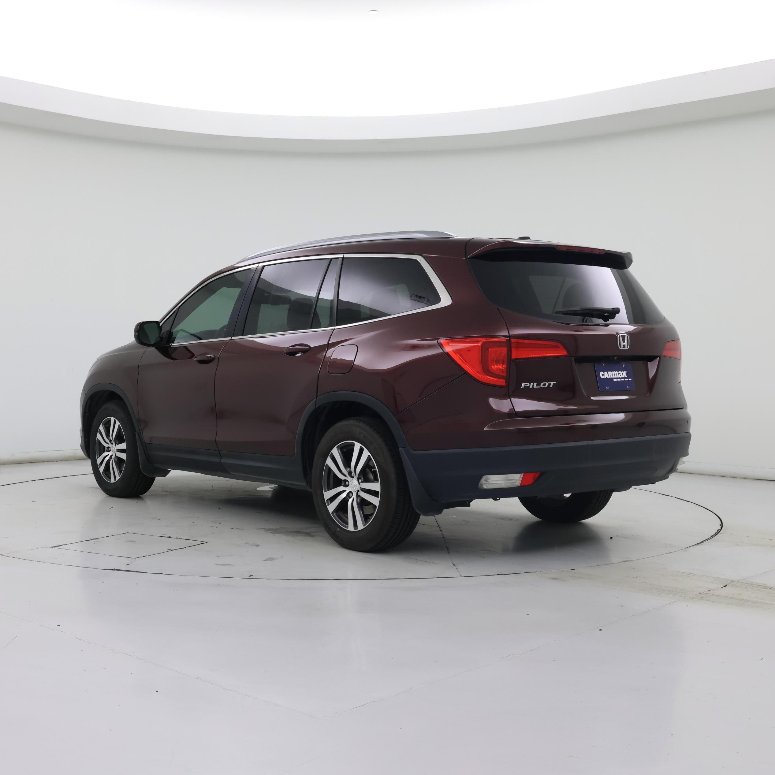 Thumbnail: 2016 Honda Pilot - 2