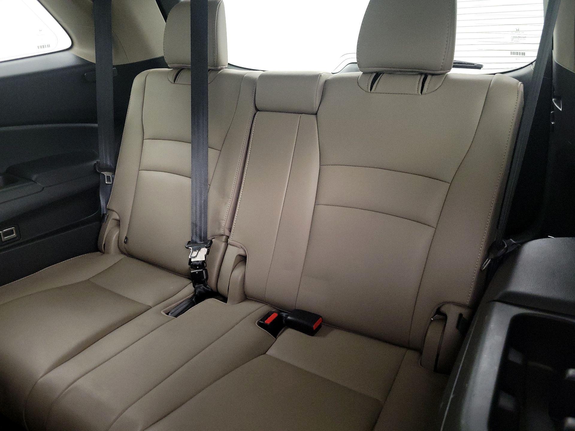 Thumbnail: 2016 Honda Pilot - 20