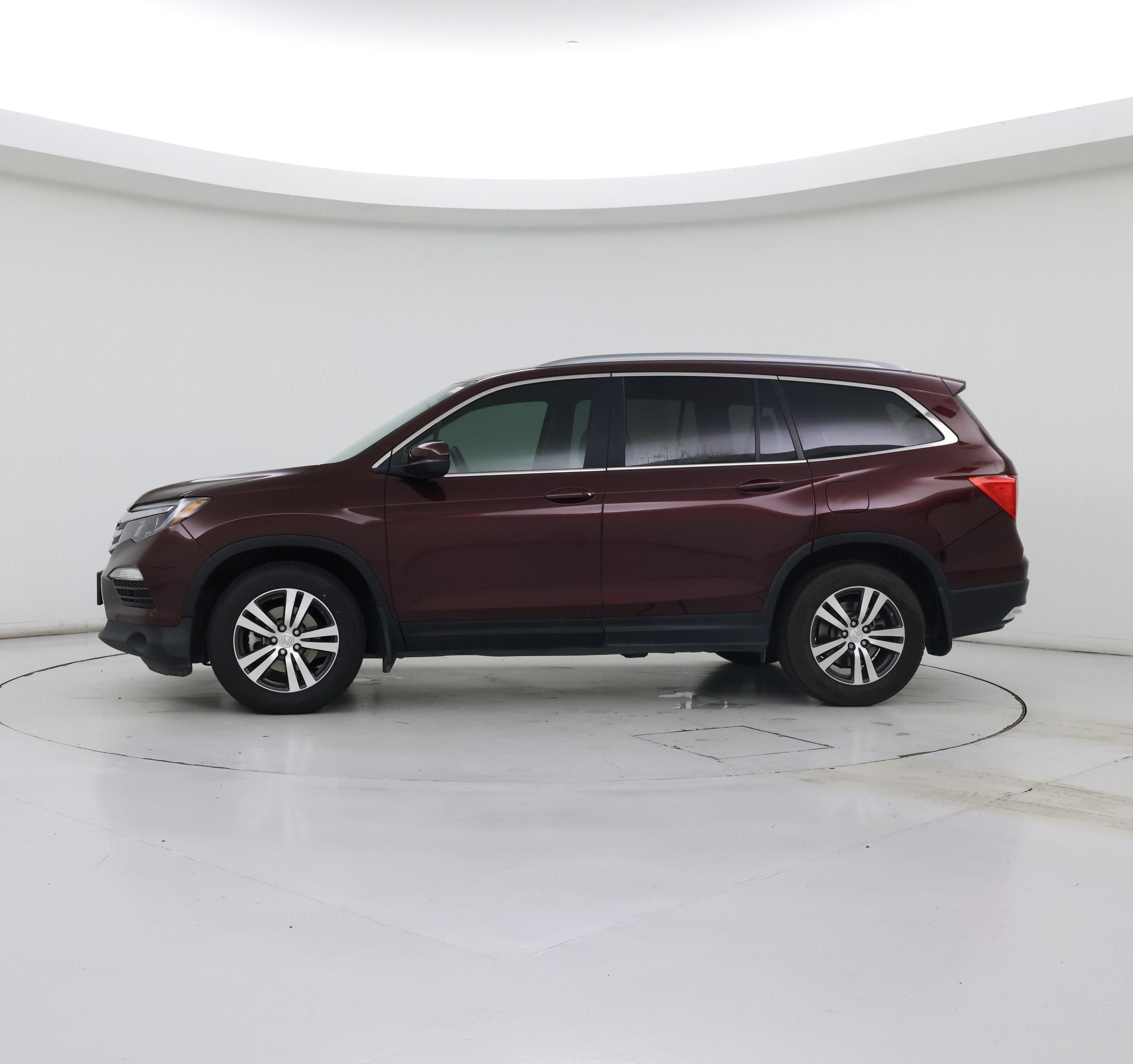 Thumbnail: 2016 Honda Pilot - 3