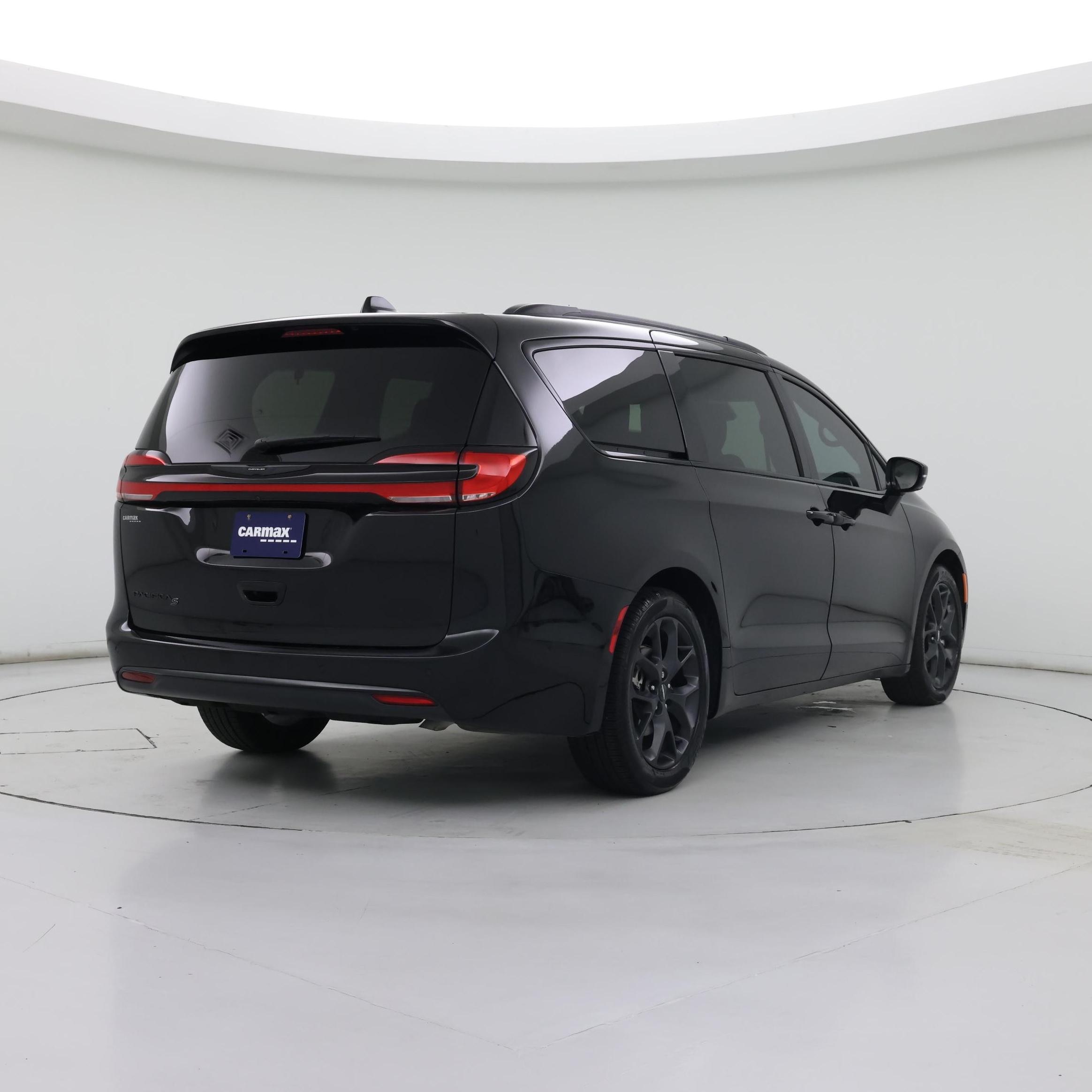 Thumbnail: 2024 Chrysler Pacifica - 8