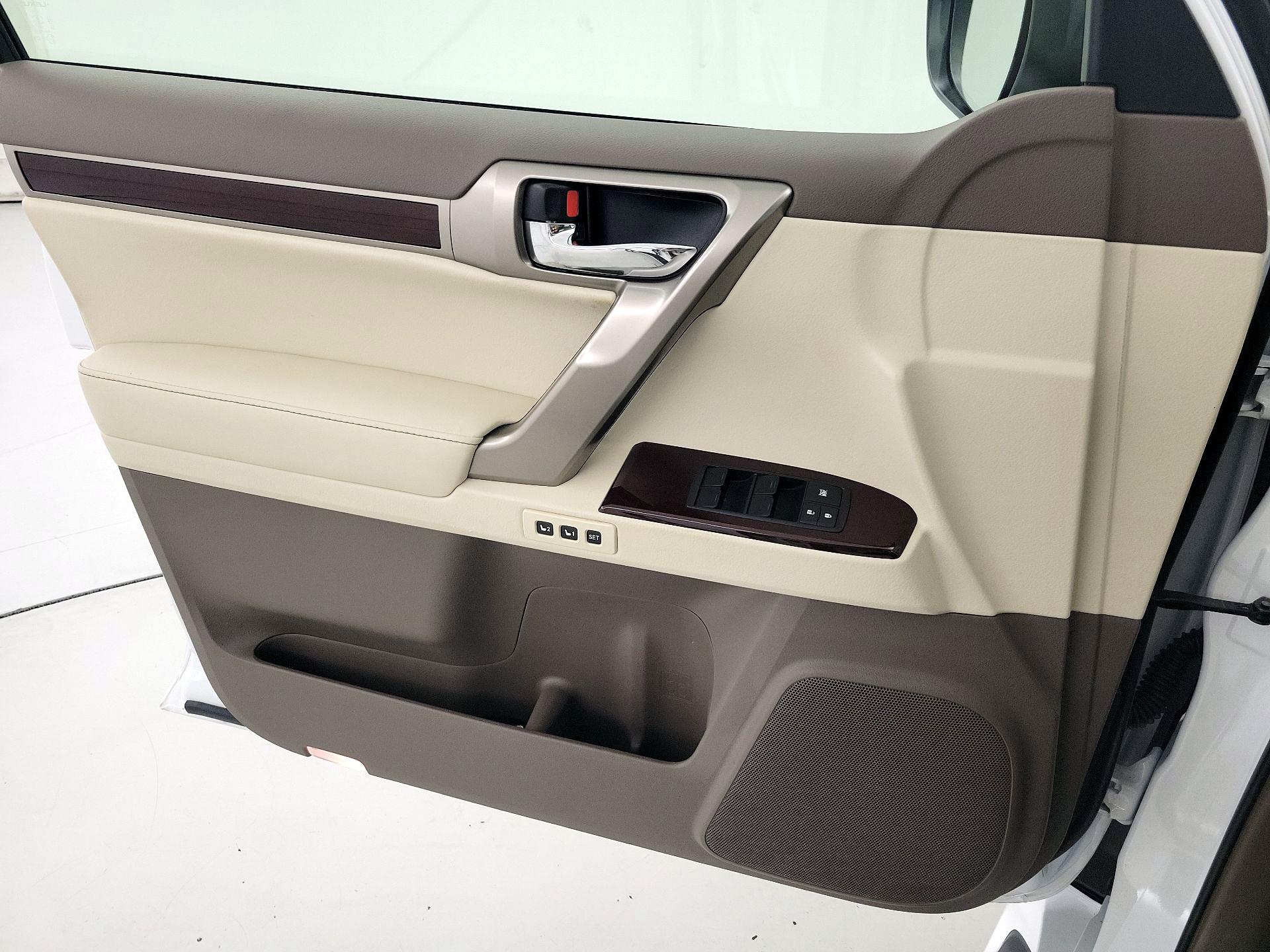 Thumbnail: 2014 Lexus GX - 12