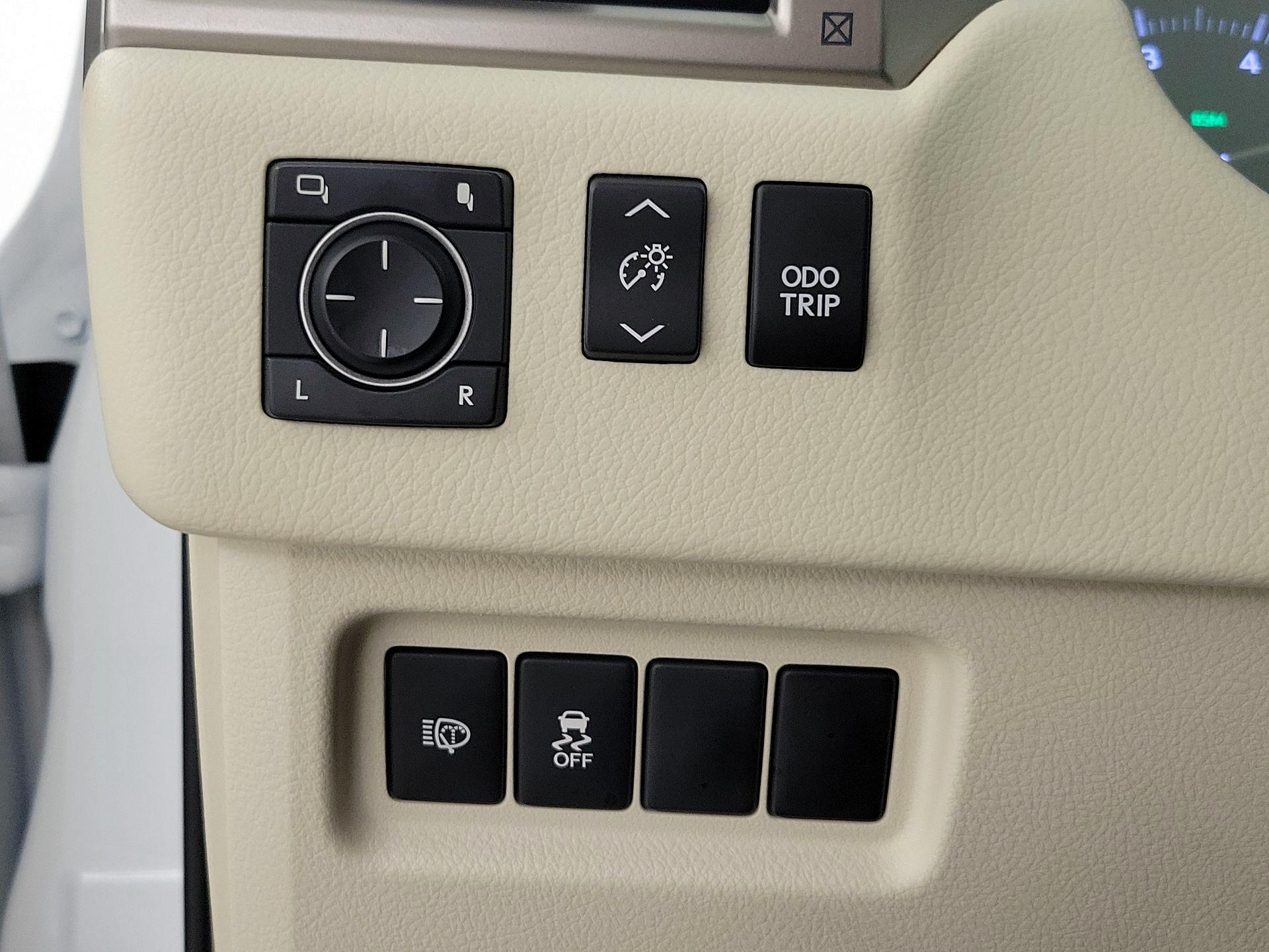 Thumbnail: 2014 Lexus GX - 13