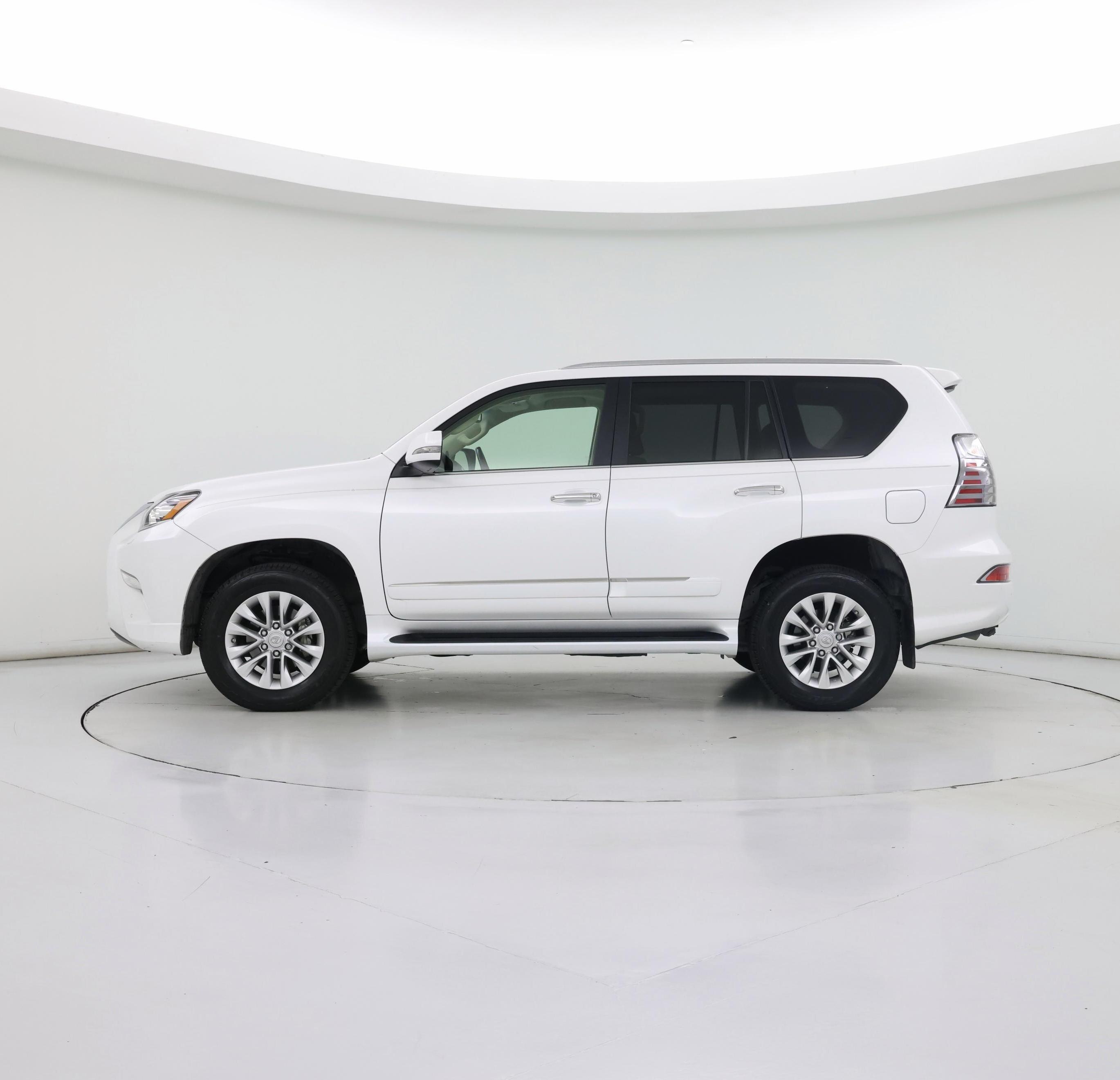 Thumbnail: 2014 Lexus GX - 3