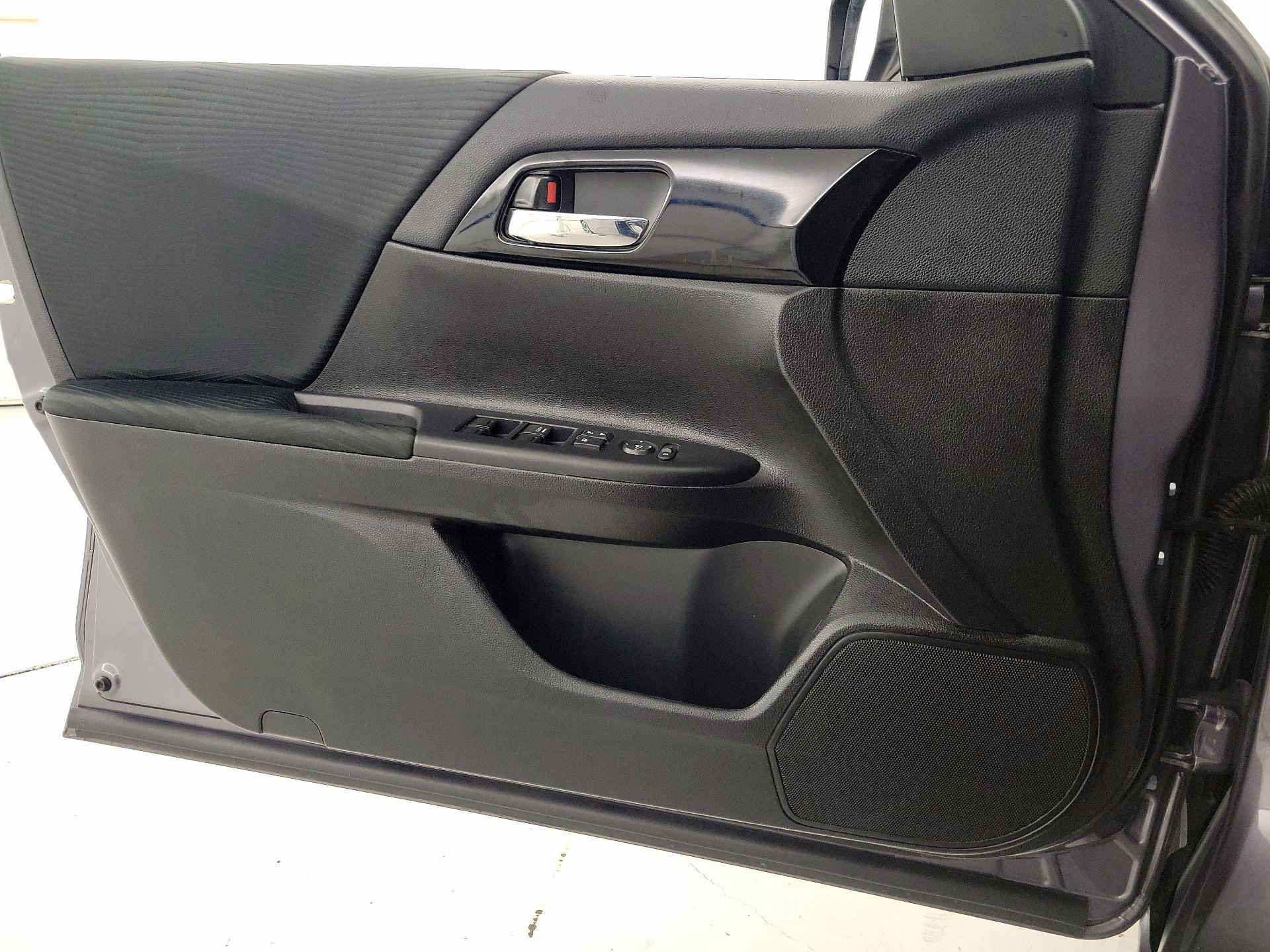 Thumbnail: 2016 Honda Accord - 12