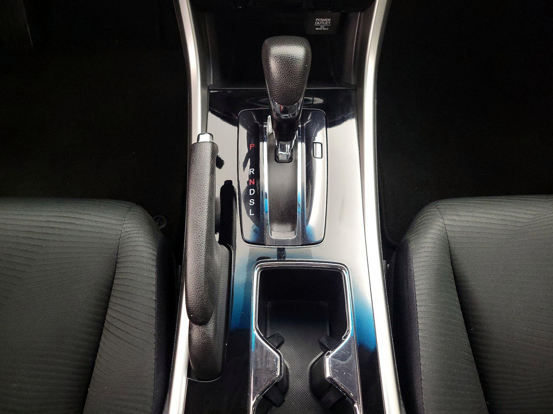 Thumbnail: 2016 Honda Accord - 17