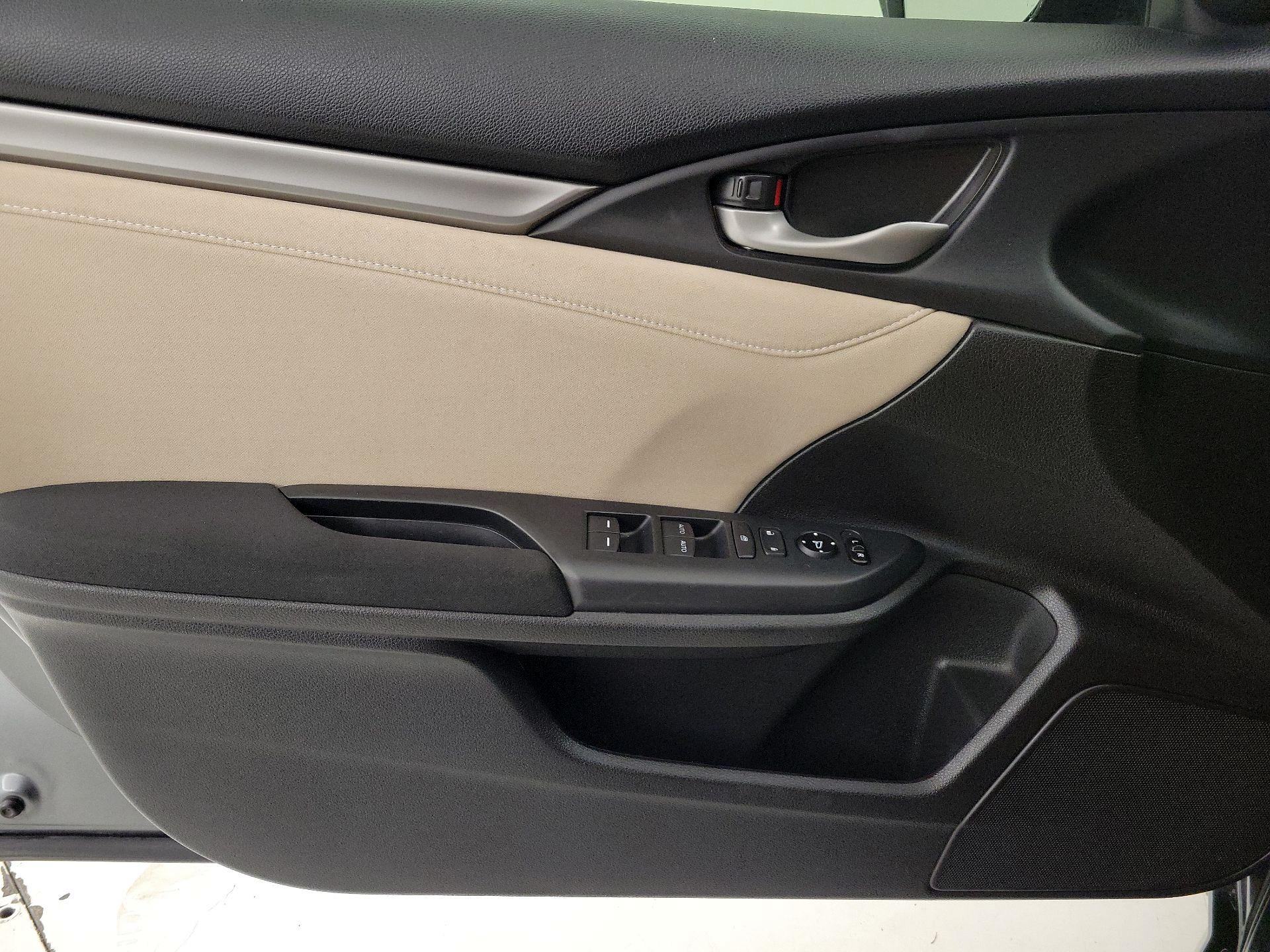 Thumbnail: 2017 Honda Civic - 12