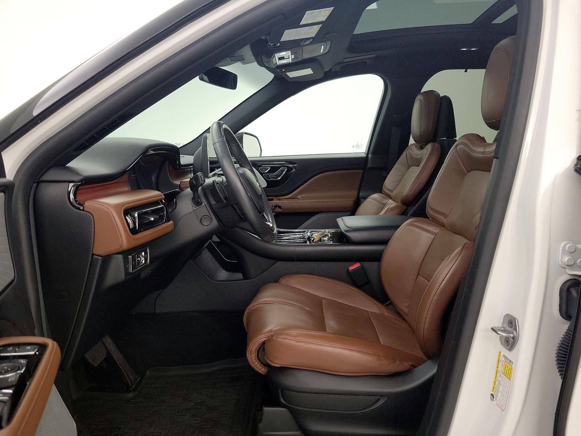 Thumbnail: 2022 Lincoln Aviator - 11