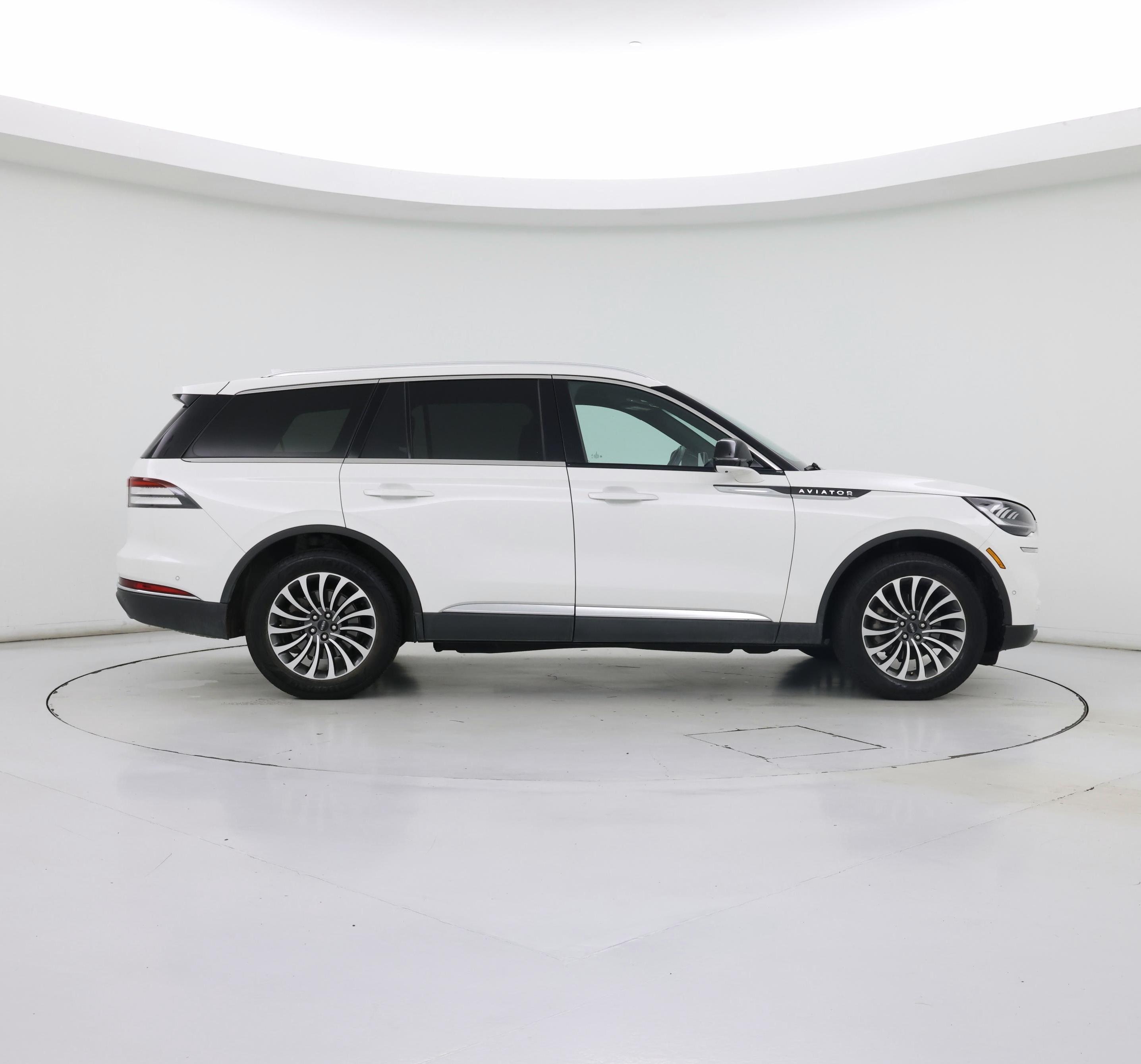 Thumbnail: 2022 Lincoln Aviator - 7