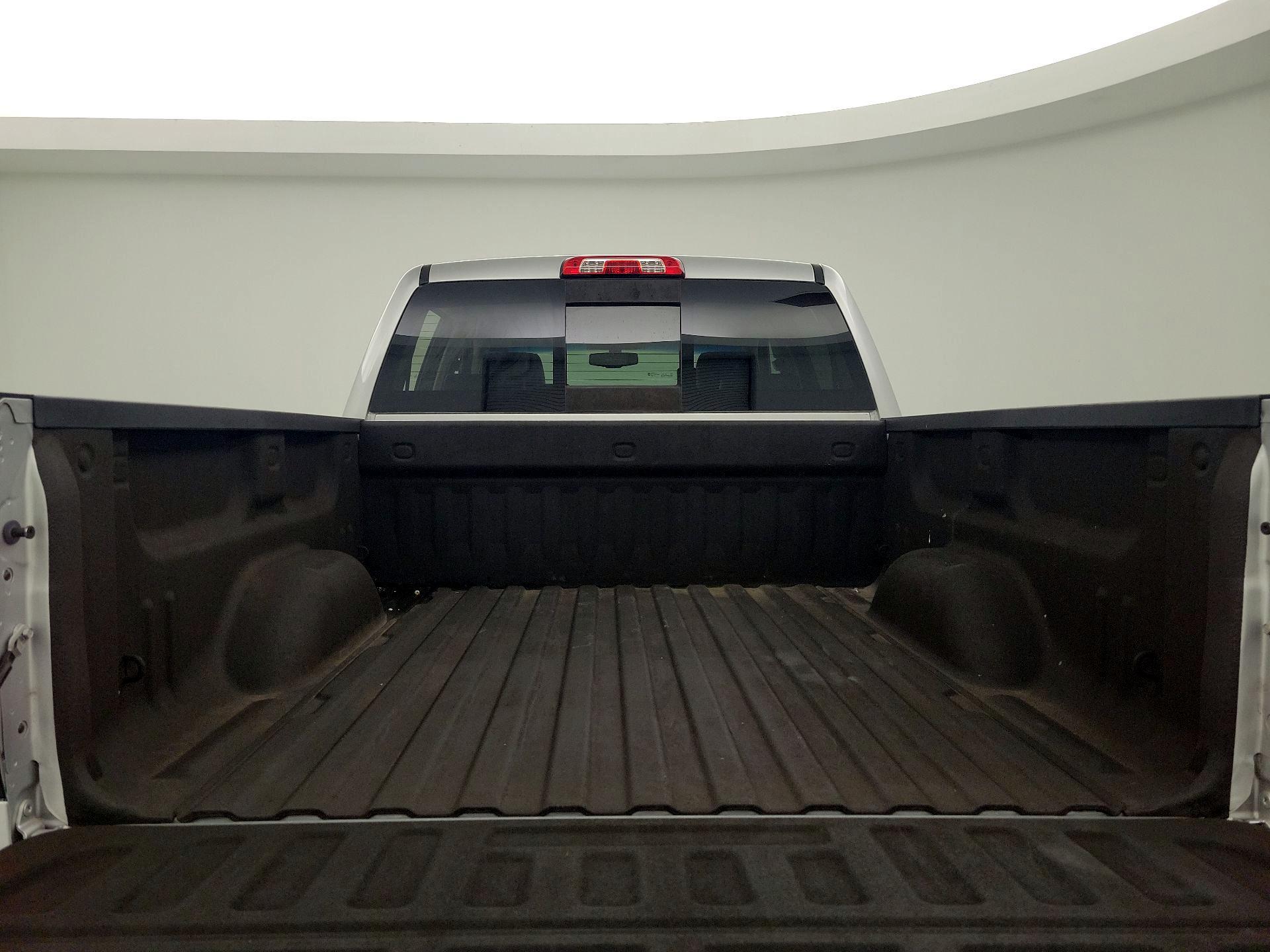 Thumbnail: 2016 Chevrolet Silverado 1500 - 19