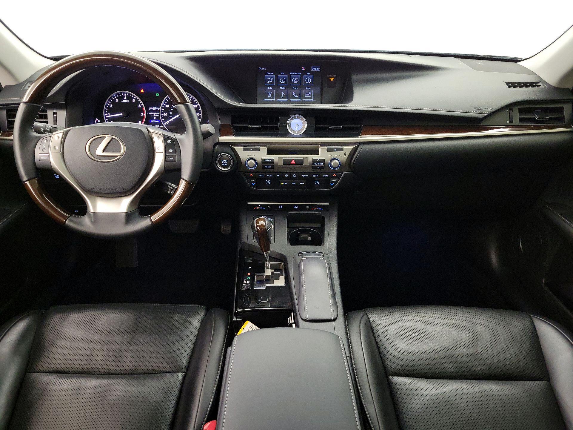 Thumbnail: 2015 Lexus ES - 9