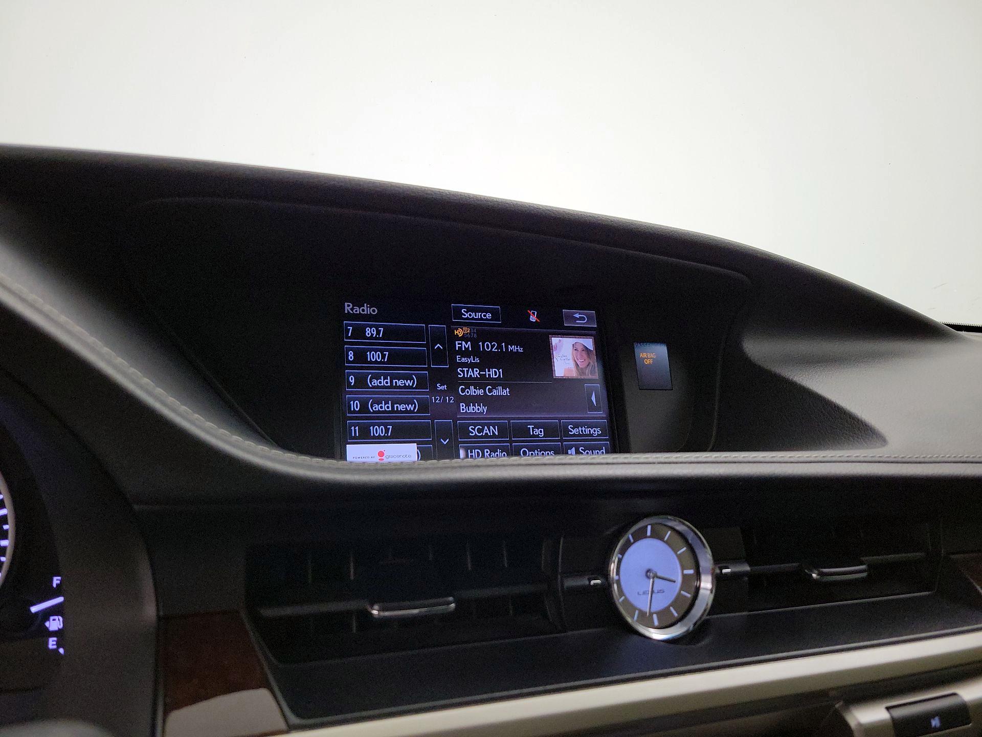 Thumbnail: 2015 Lexus ES - 16