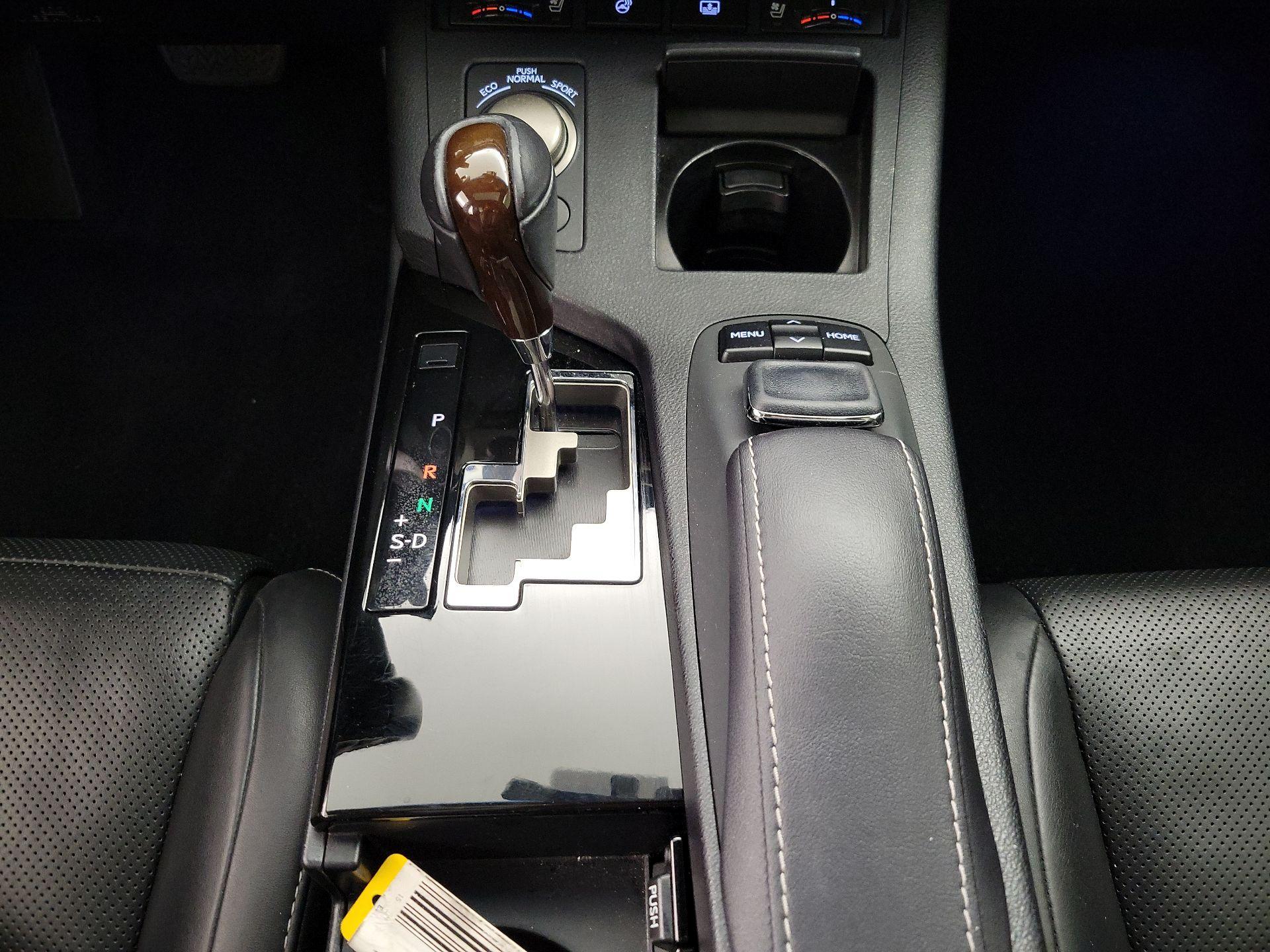 Thumbnail: 2015 Lexus ES - 18
