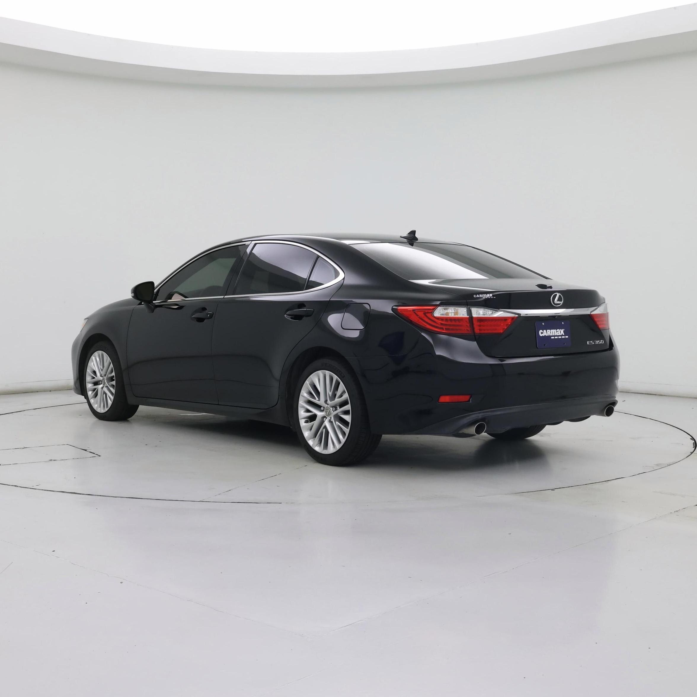 Thumbnail: 2015 Lexus ES - 2