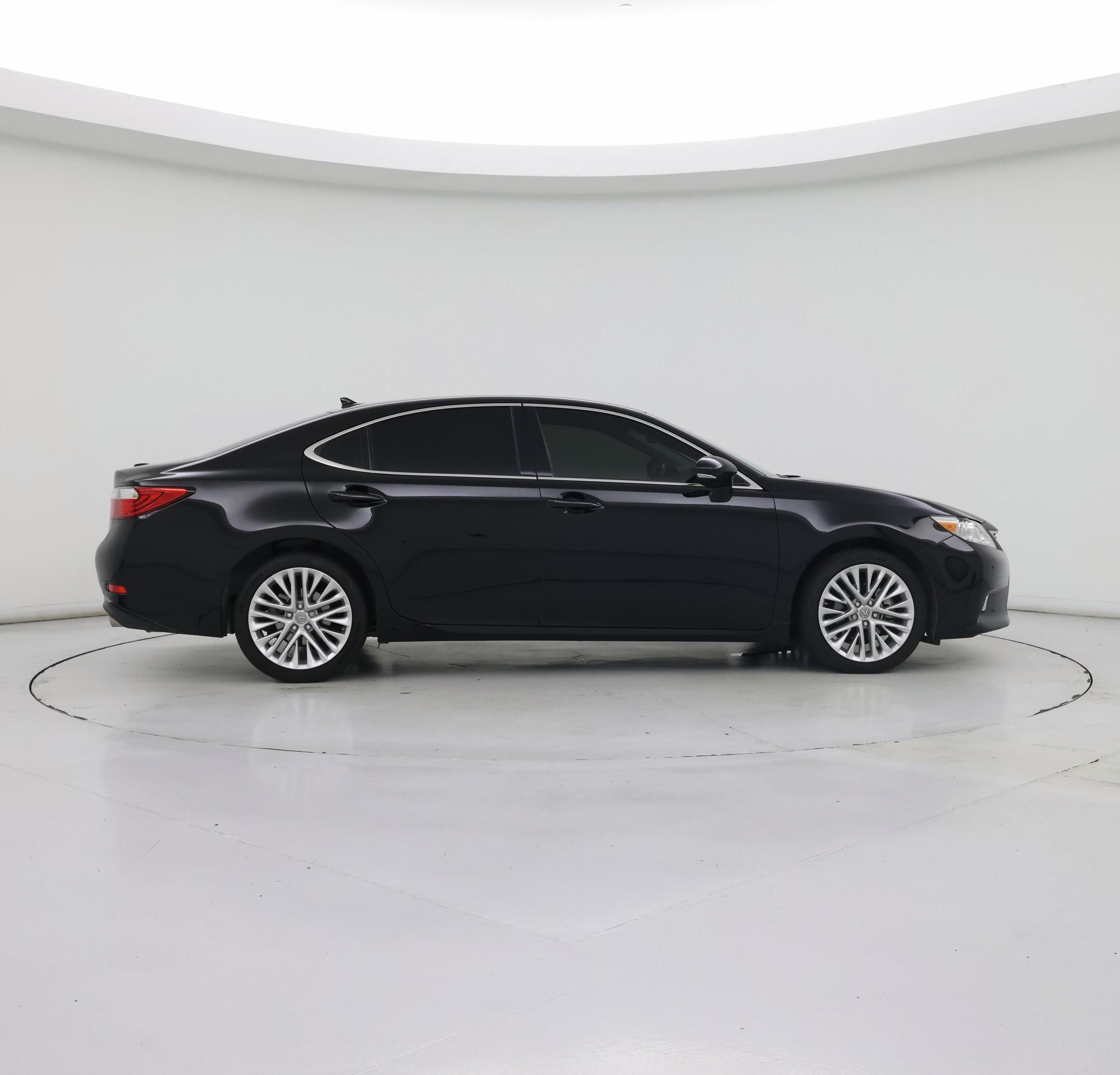 Thumbnail: 2015 Lexus ES - 7