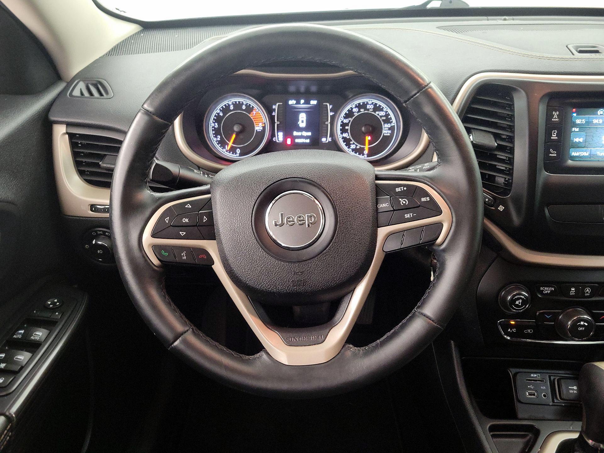 Thumbnail: 2016 Jeep Cherokee - 10