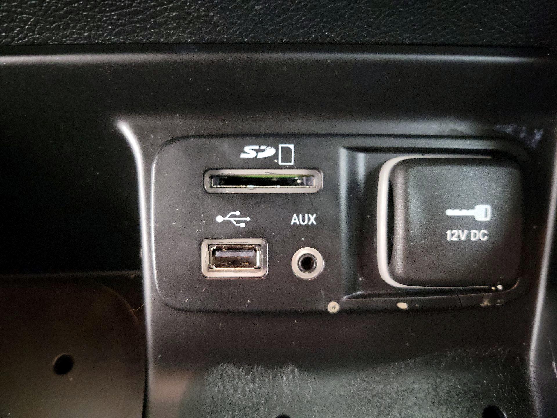 Thumbnail: 2016 Jeep Cherokee - 18