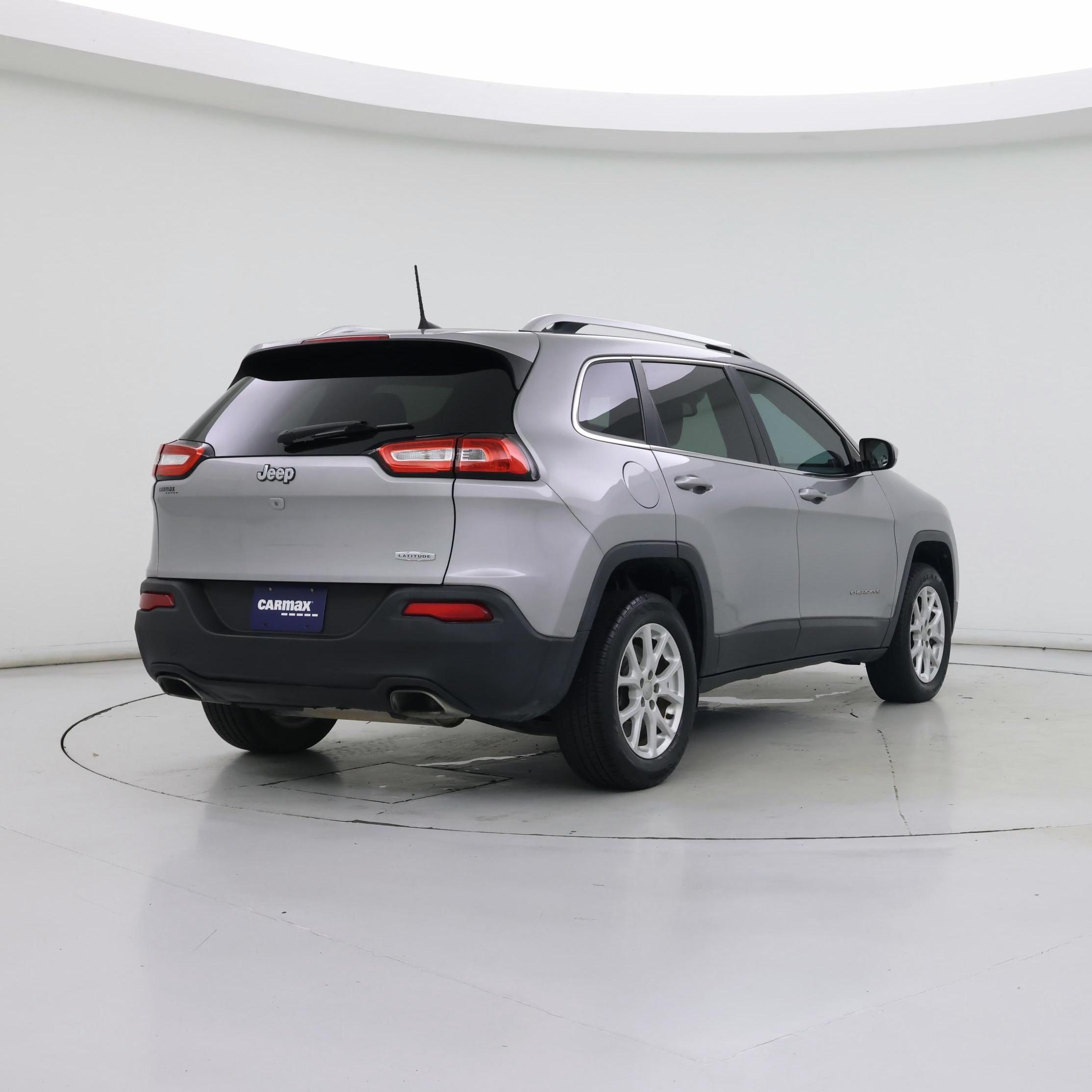 Thumbnail: 2016 Jeep Cherokee - 8