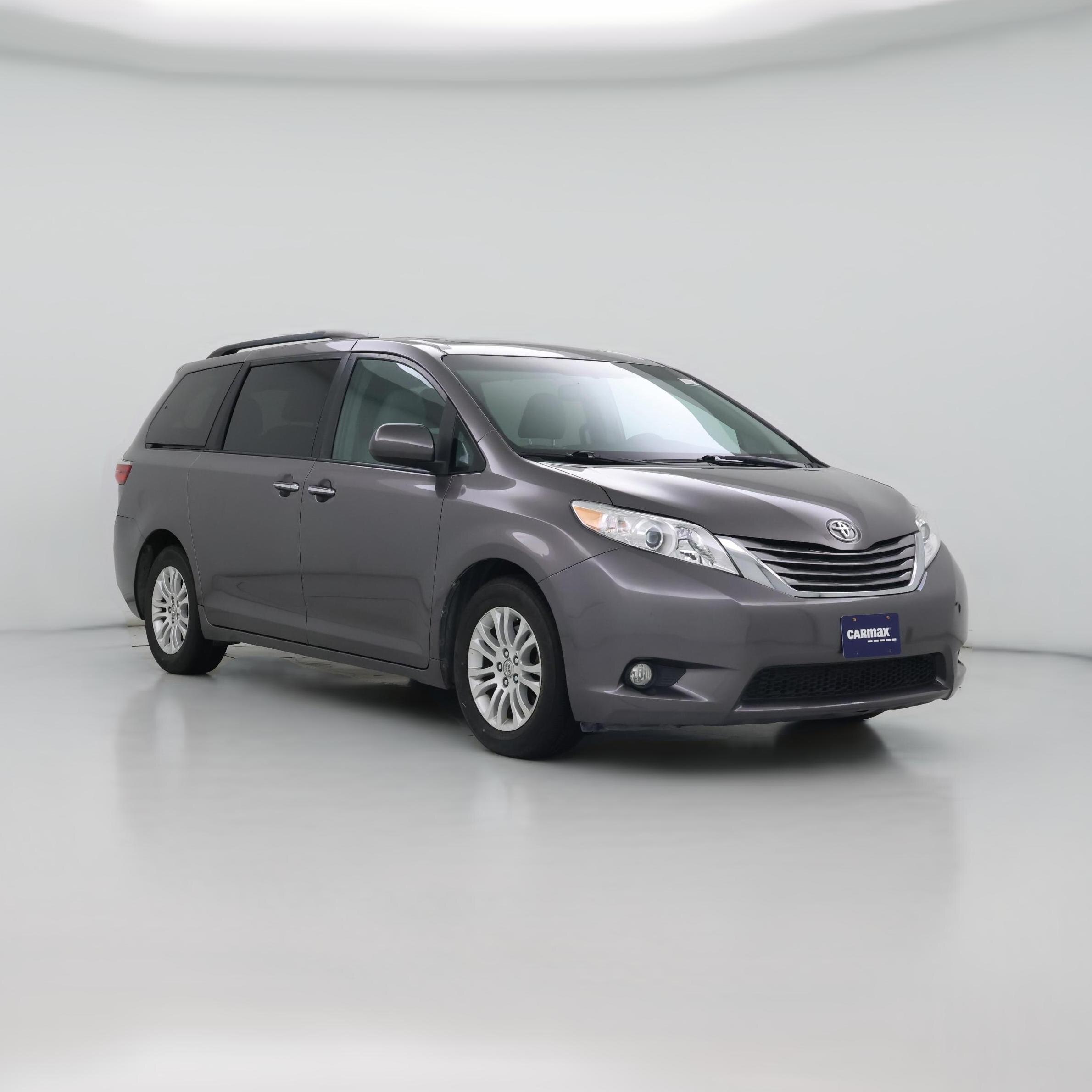 Thumbnail: 2016 Toyota Sienna - 1