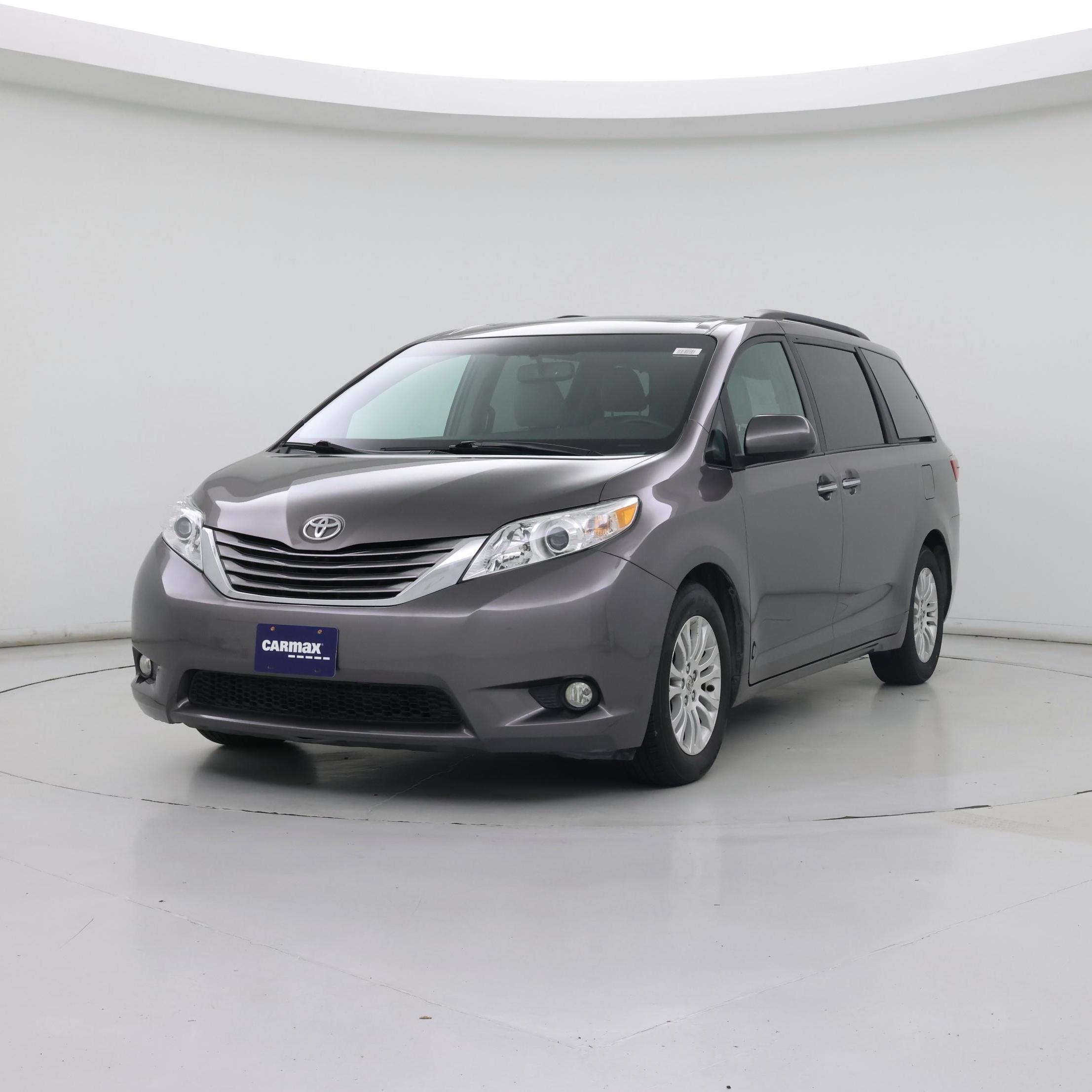 Thumbnail: 2016 Toyota Sienna - 4