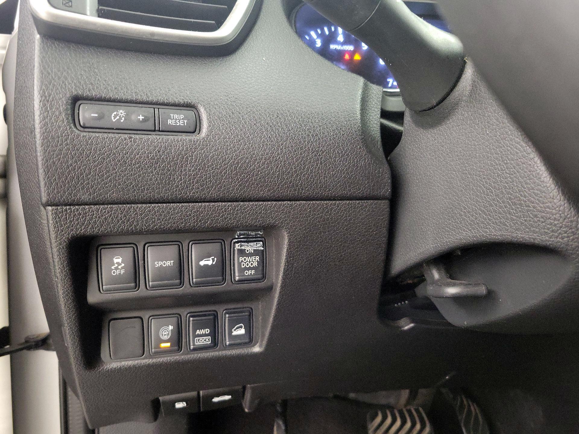 Thumbnail: 2014 Nissan Rogue - 13