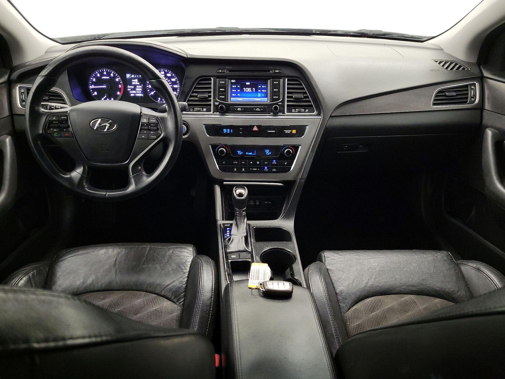 Thumbnail: 2015 Hyundai Sonata - 9