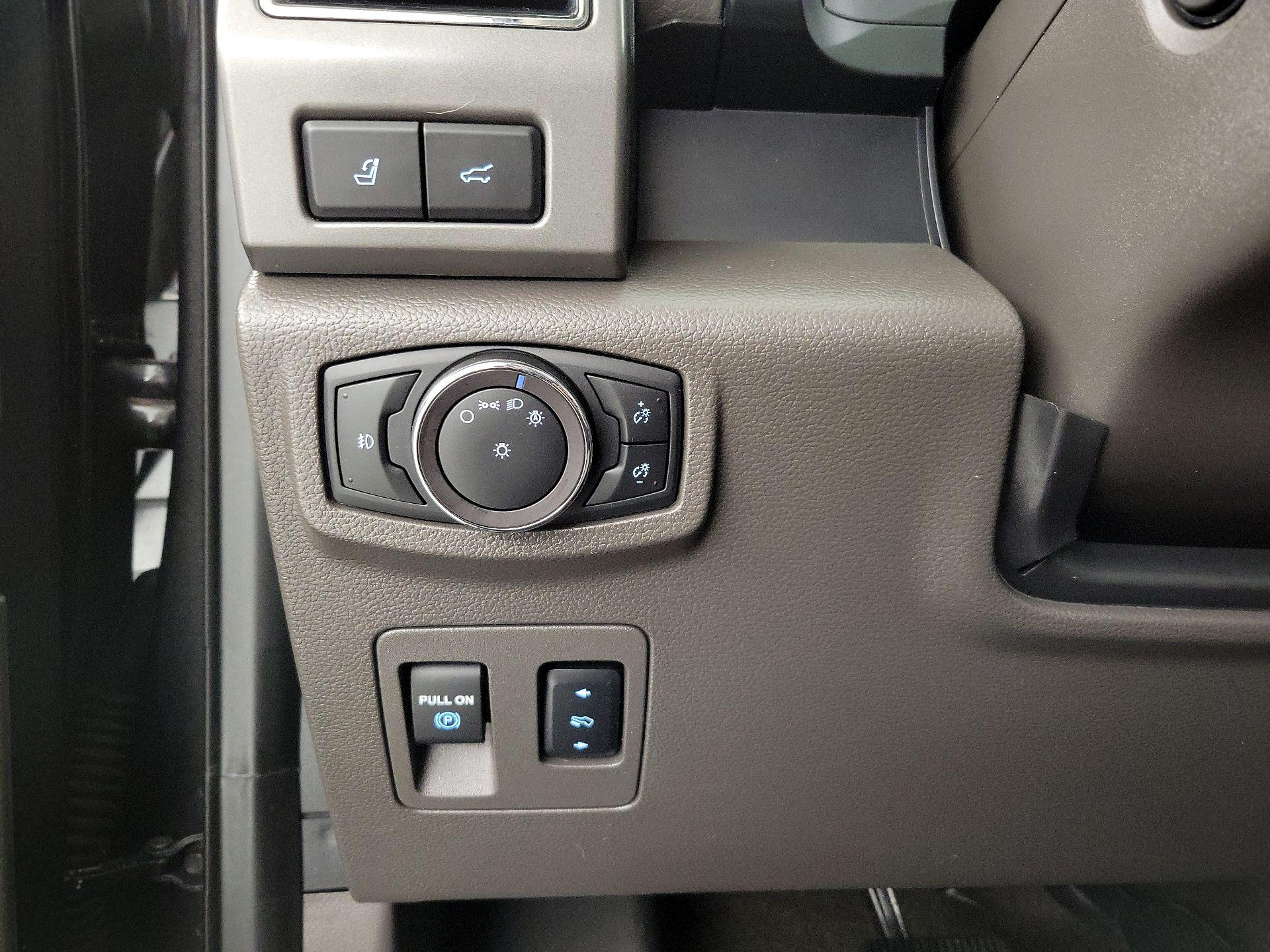 Thumbnail: 2019 Ford Expedition - 13