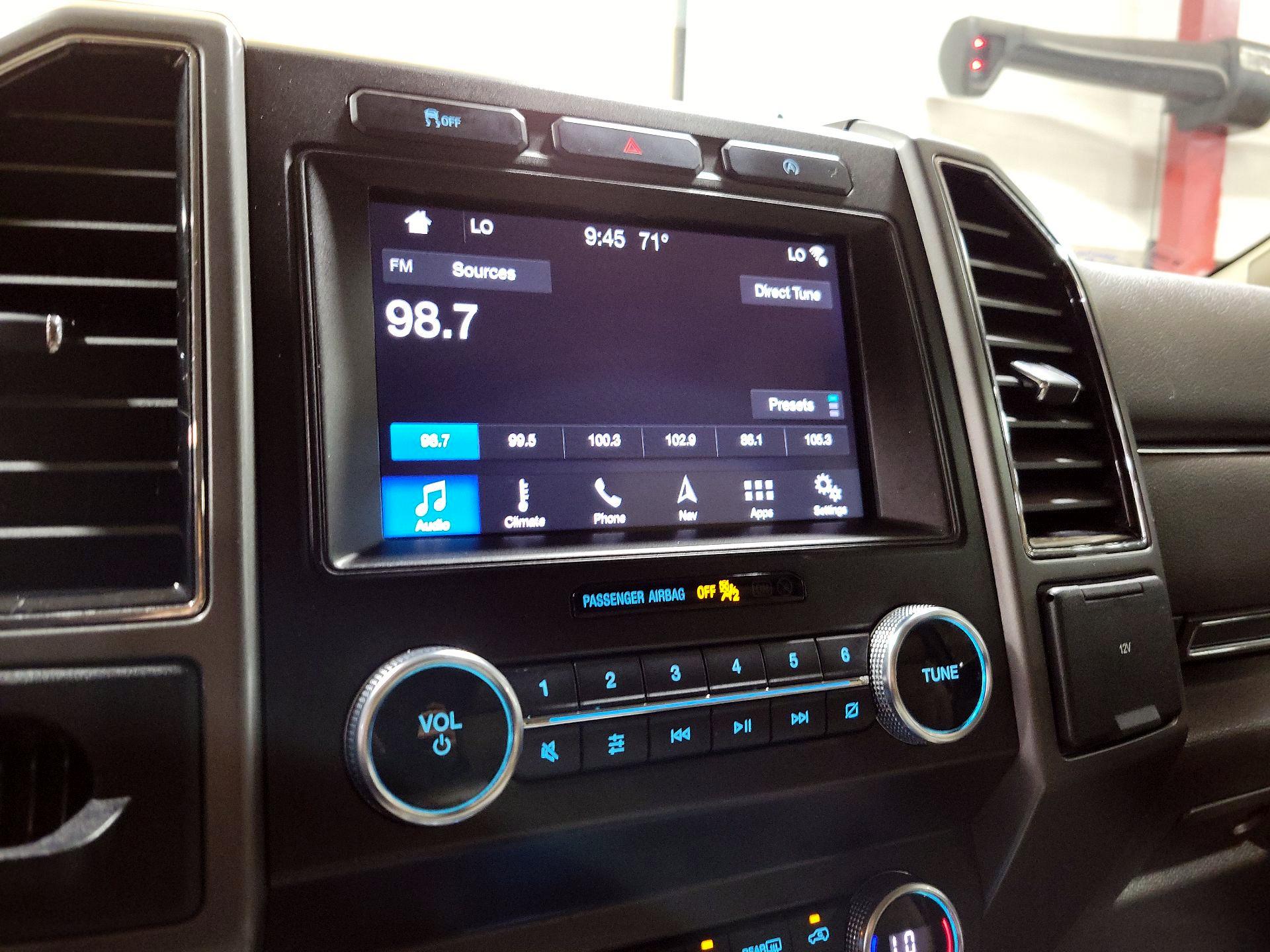 Thumbnail: 2019 Ford Expedition - 15
