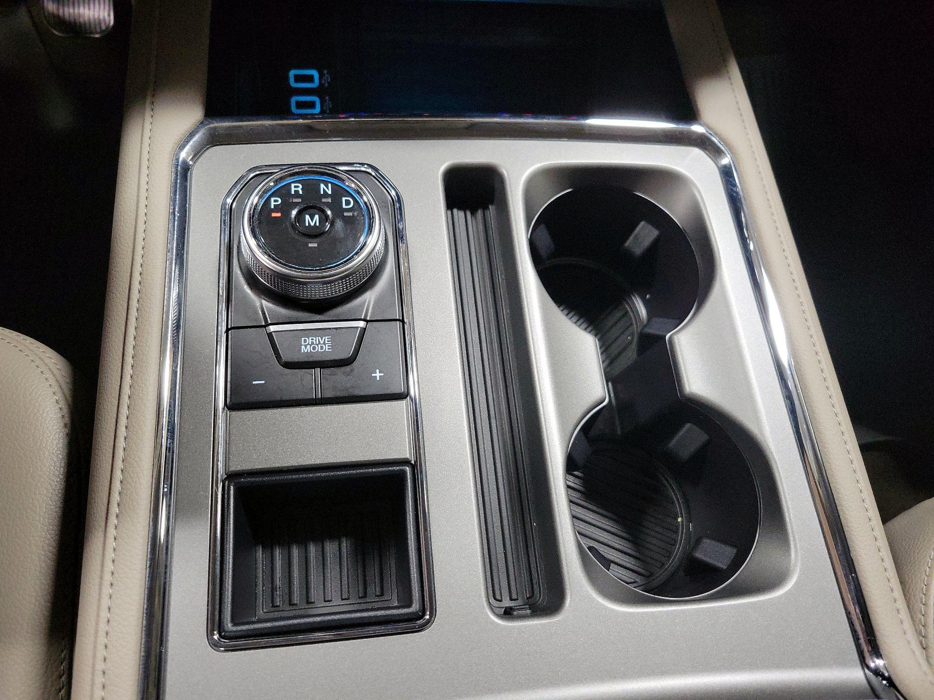 Thumbnail: 2019 Ford Expedition - 17