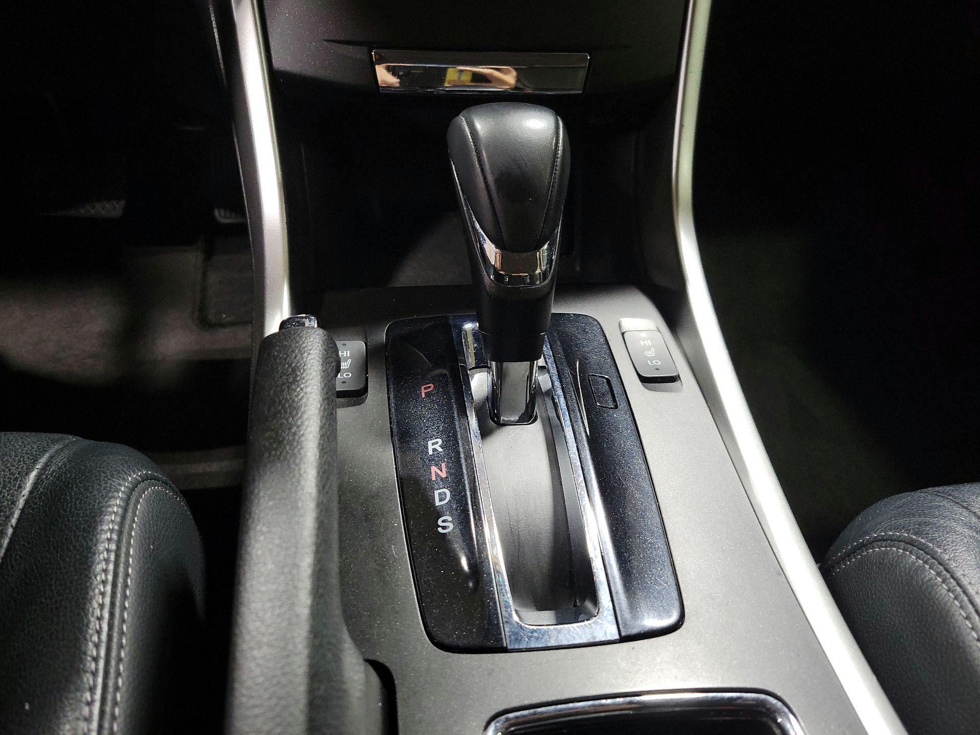 Thumbnail: 2015 Honda Accord - 17