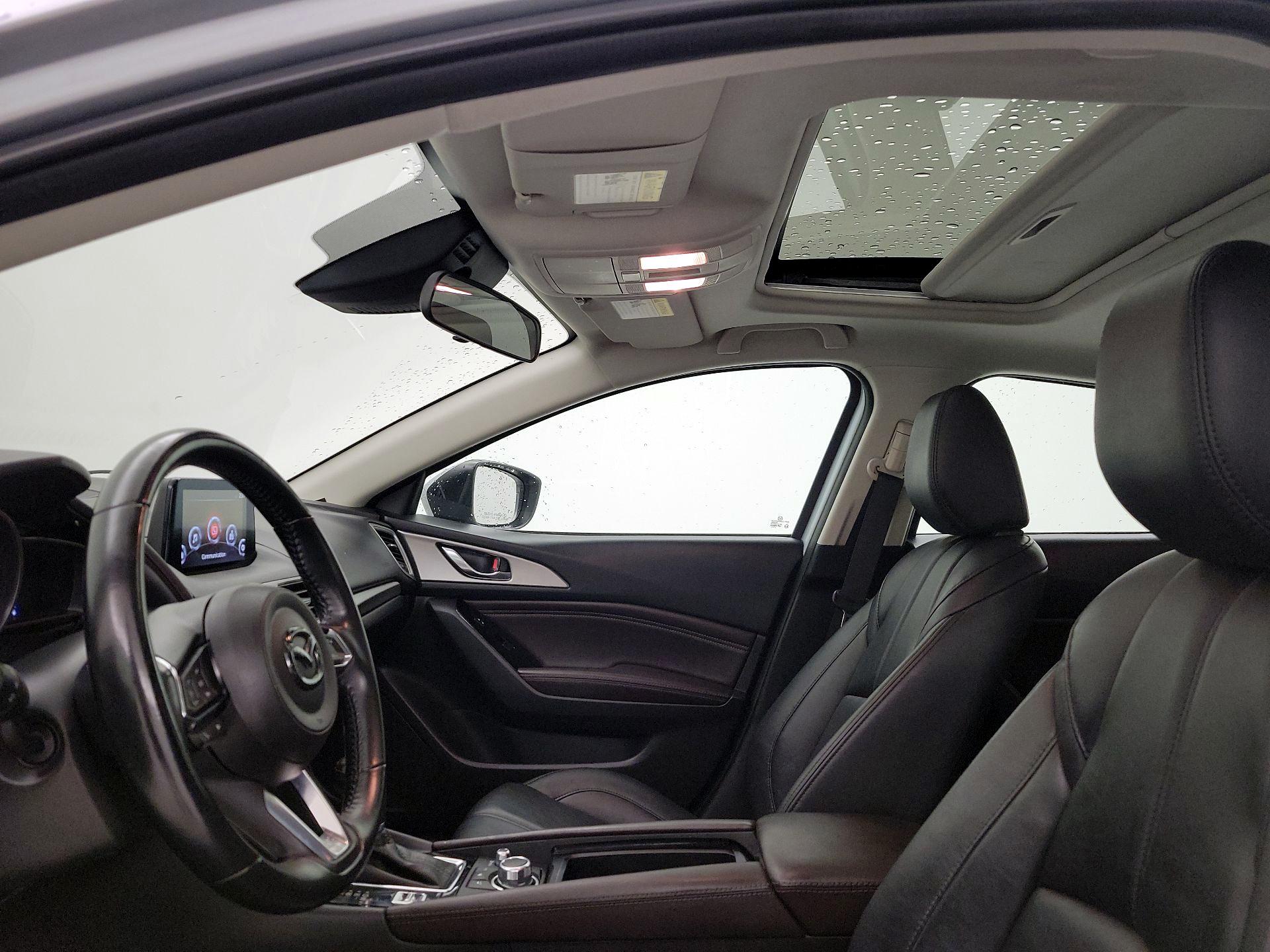 Thumbnail: 2018 Mazda Mazda3 - 18