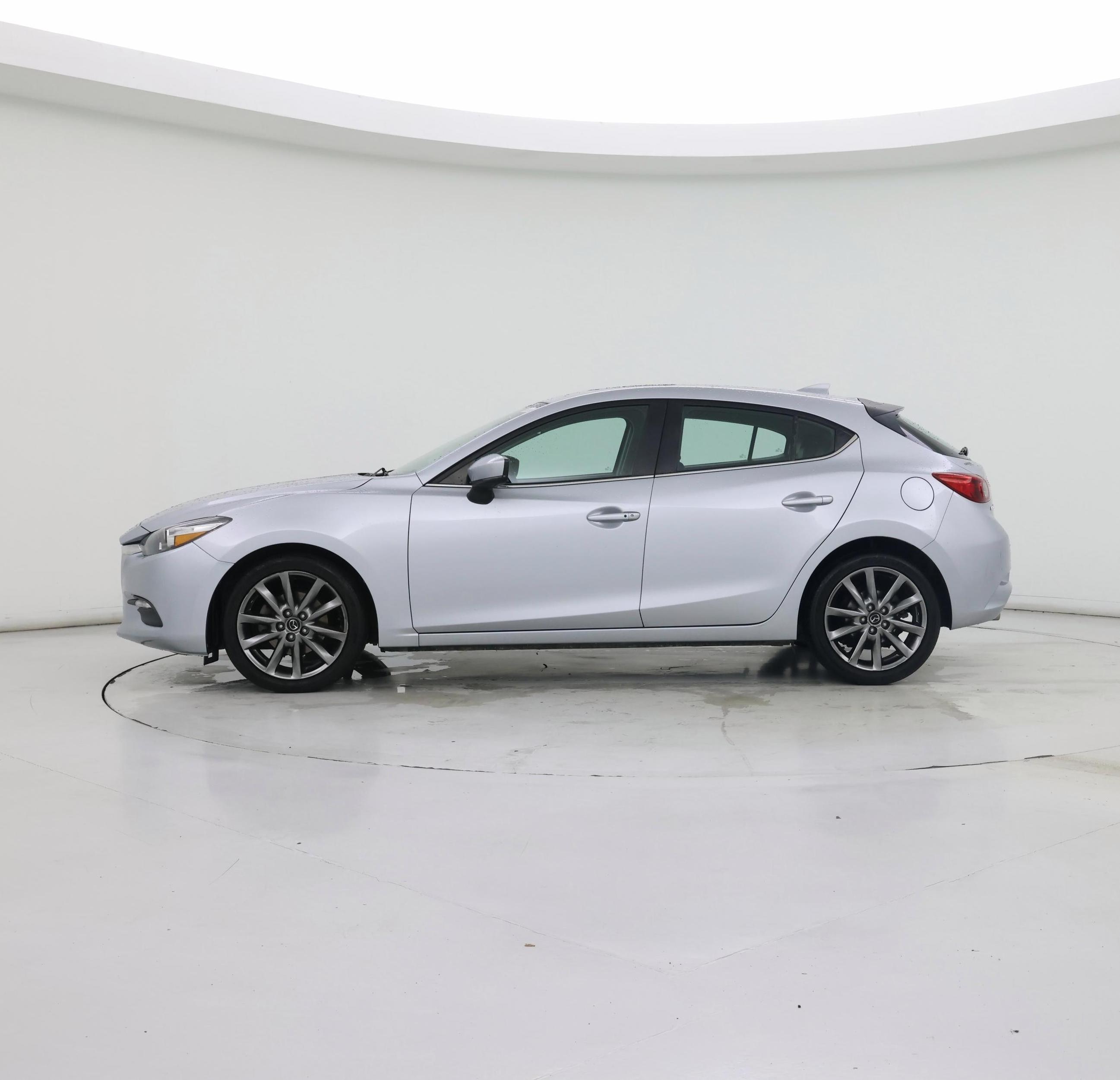 Thumbnail: 2018 Mazda Mazda3 - 3