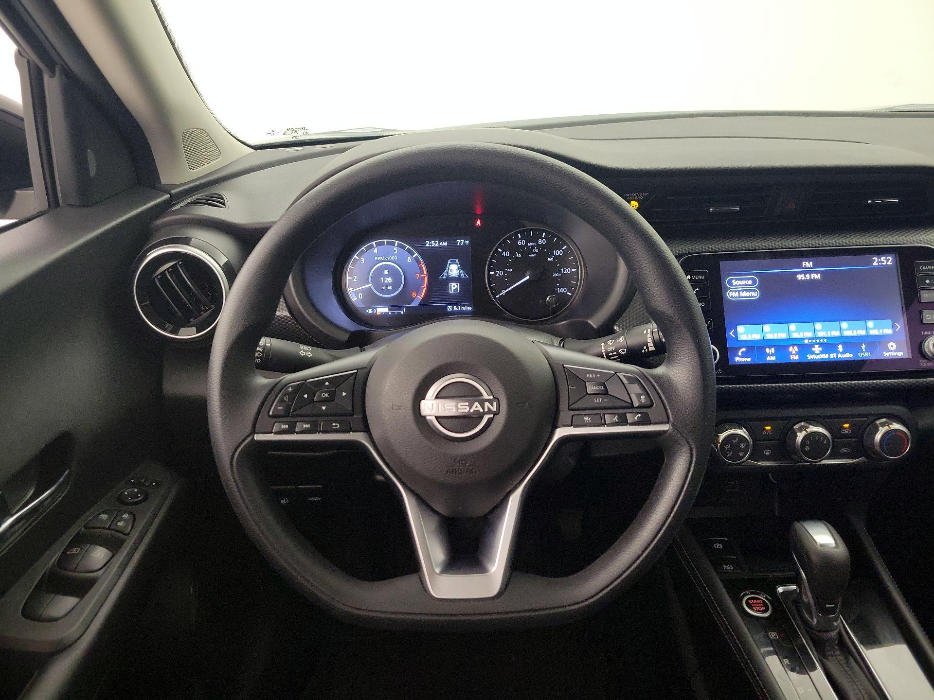 Thumbnail: 2023 Nissan Kicks - 10