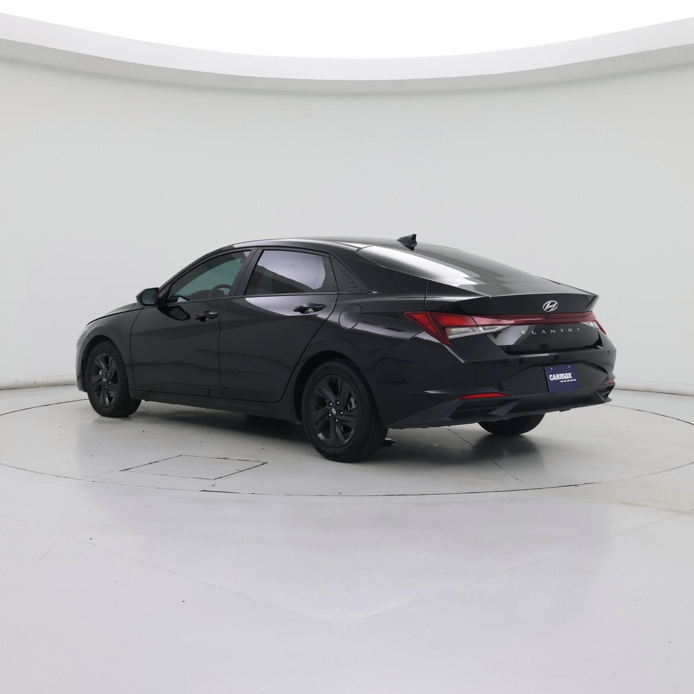 Thumbnail: 2022 Hyundai Elantra - 2