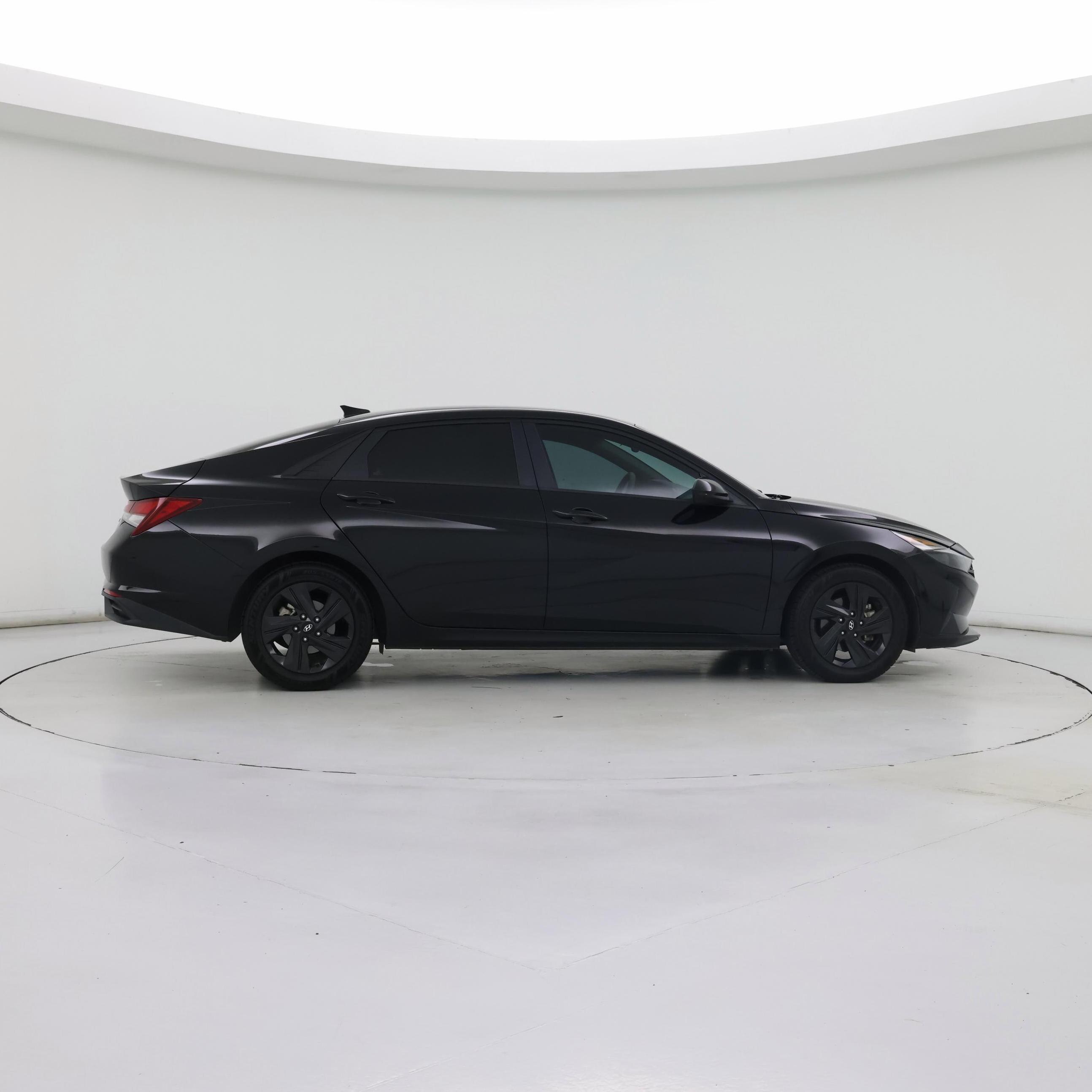 Thumbnail: 2022 Hyundai Elantra - 7