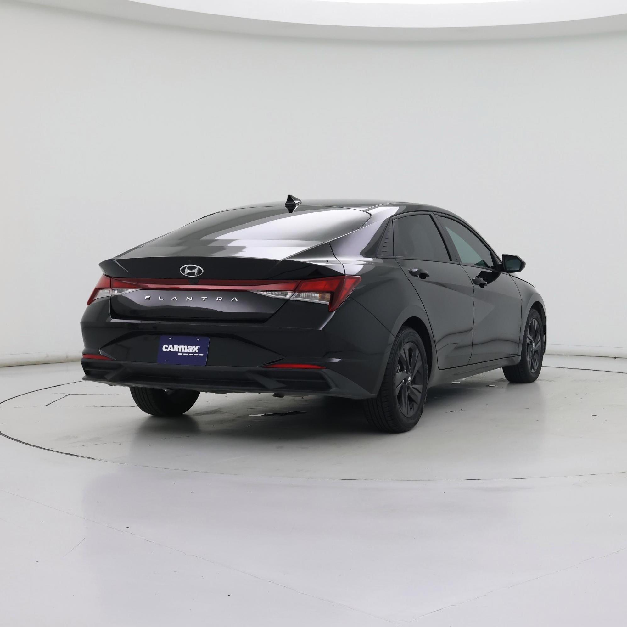 Thumbnail: 2022 Hyundai Elantra - 8