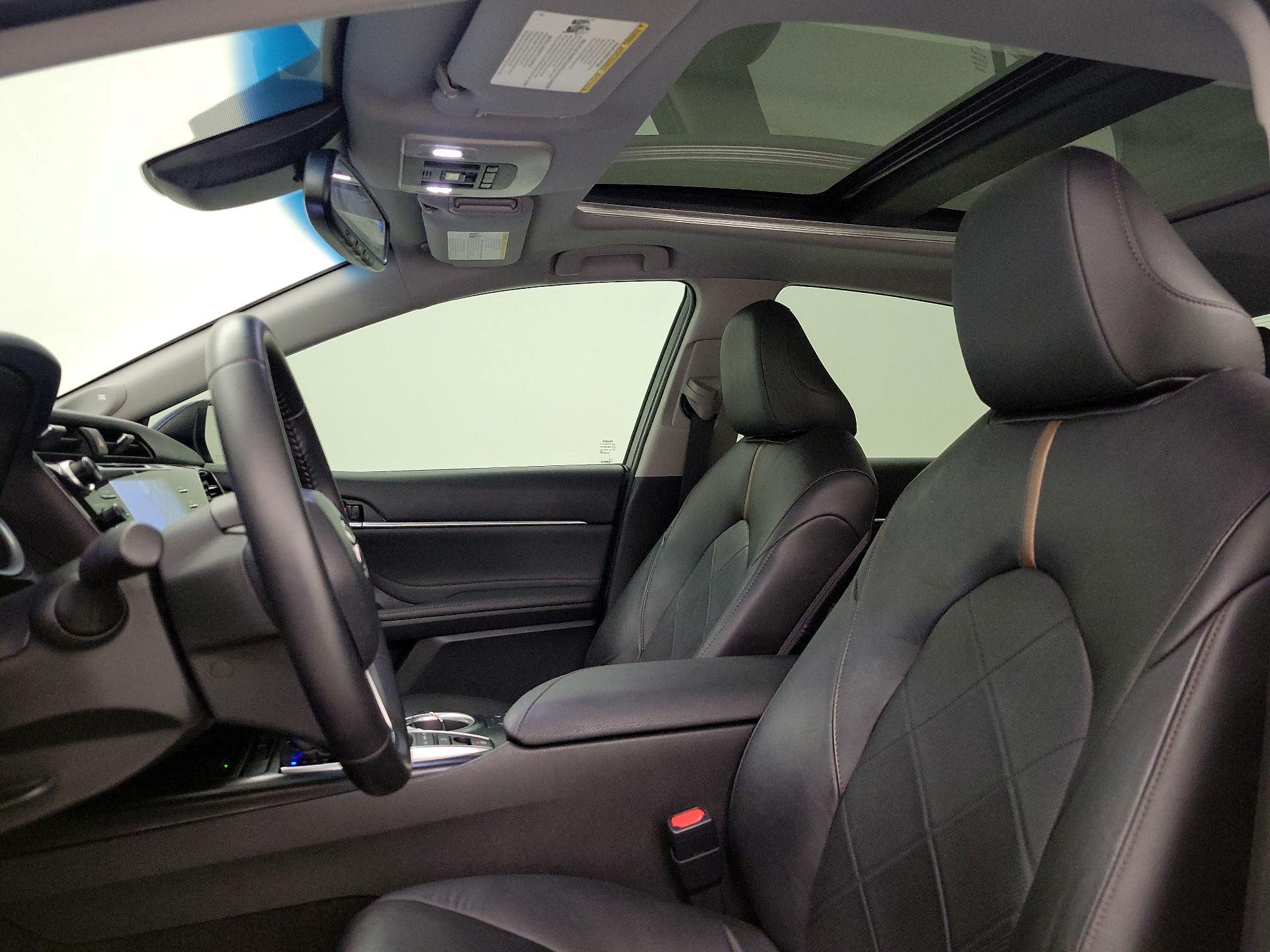 Thumbnail: 2018 Toyota Camry - 19