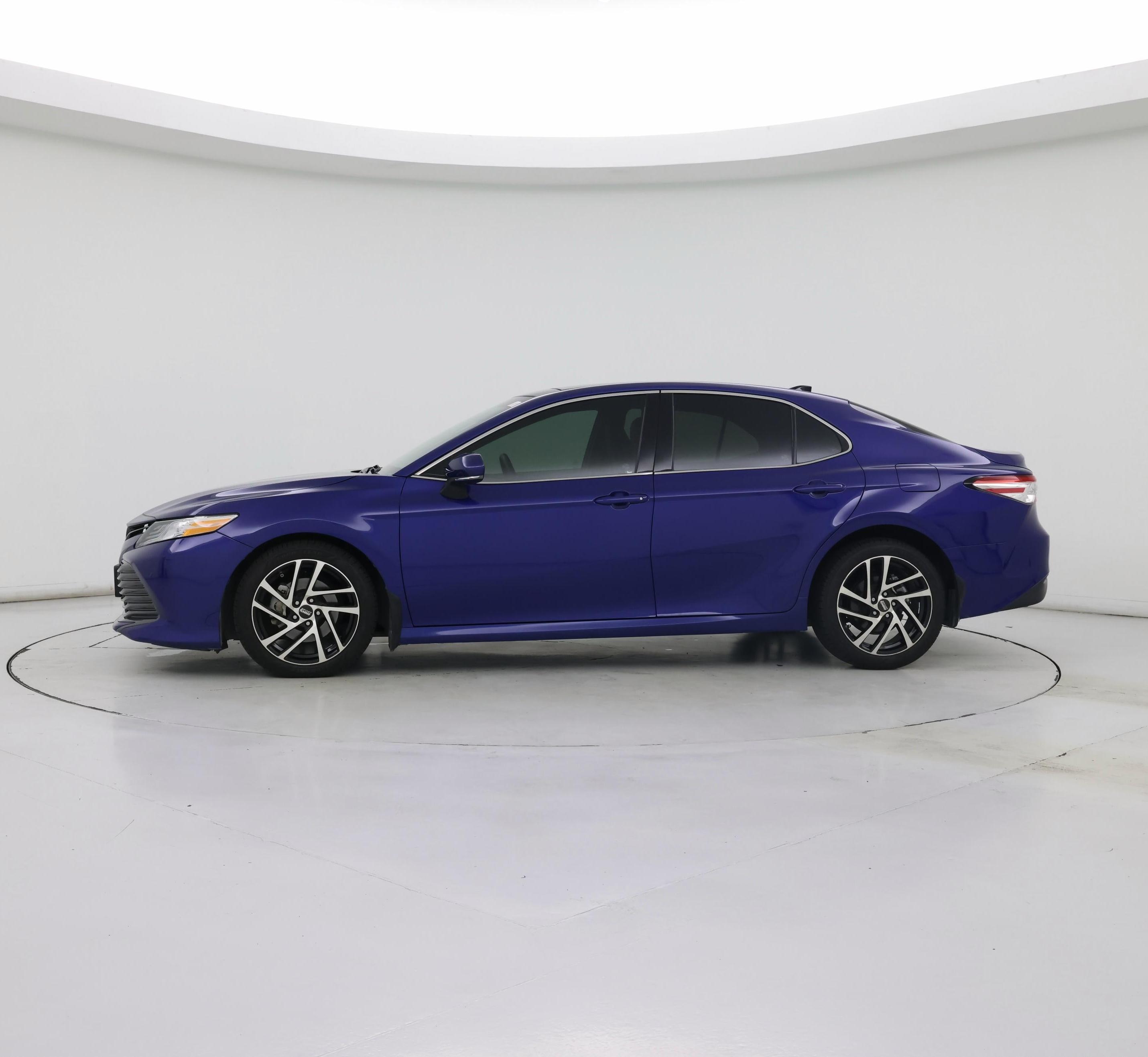 Thumbnail: 2018 Toyota Camry - 3