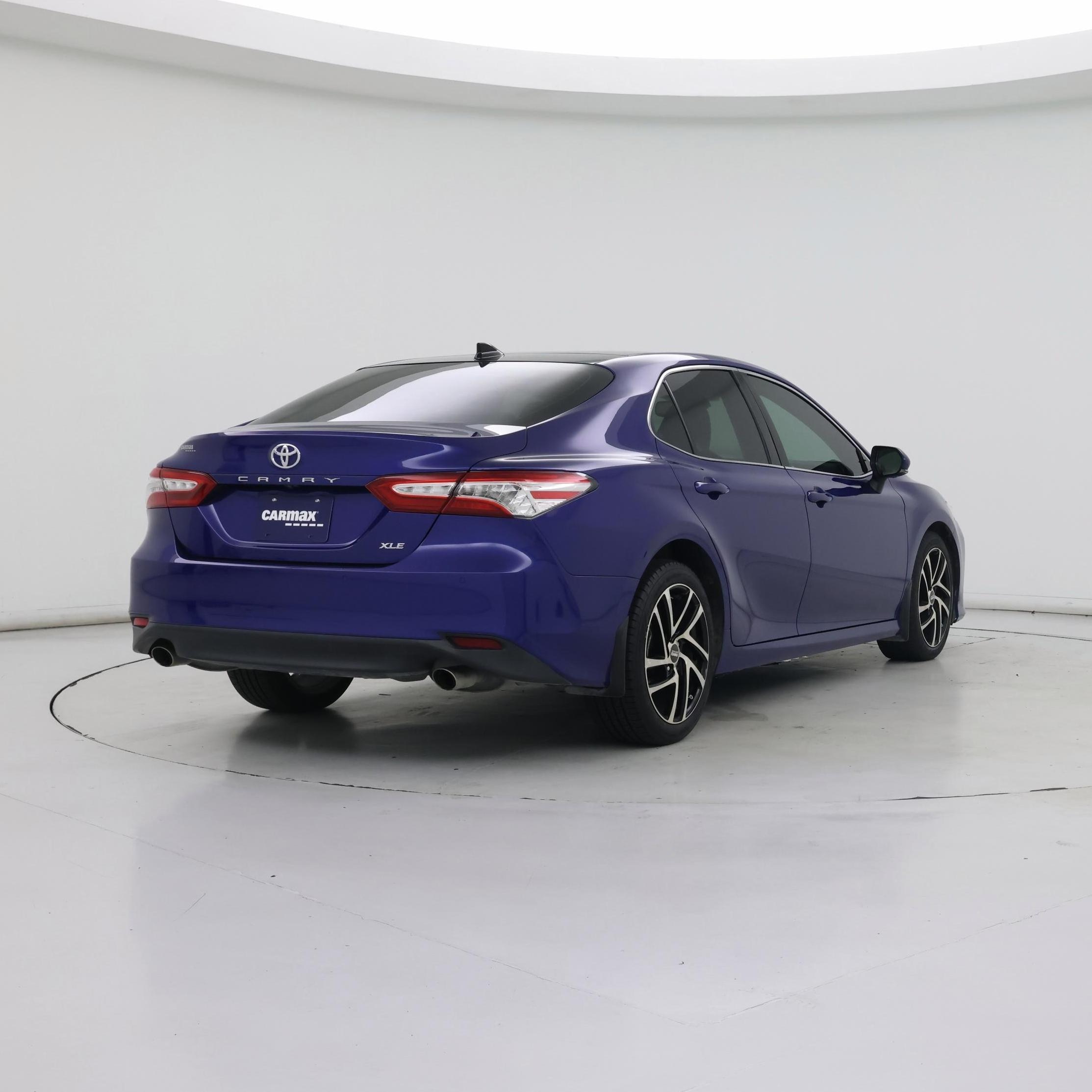Thumbnail: 2018 Toyota Camry - 8