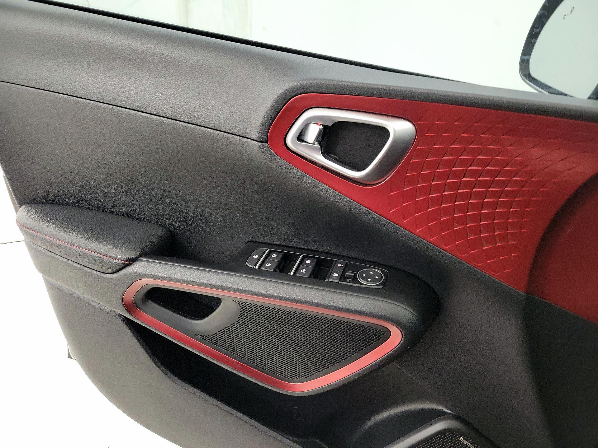 Thumbnail: 2020 Kia Soul - 12